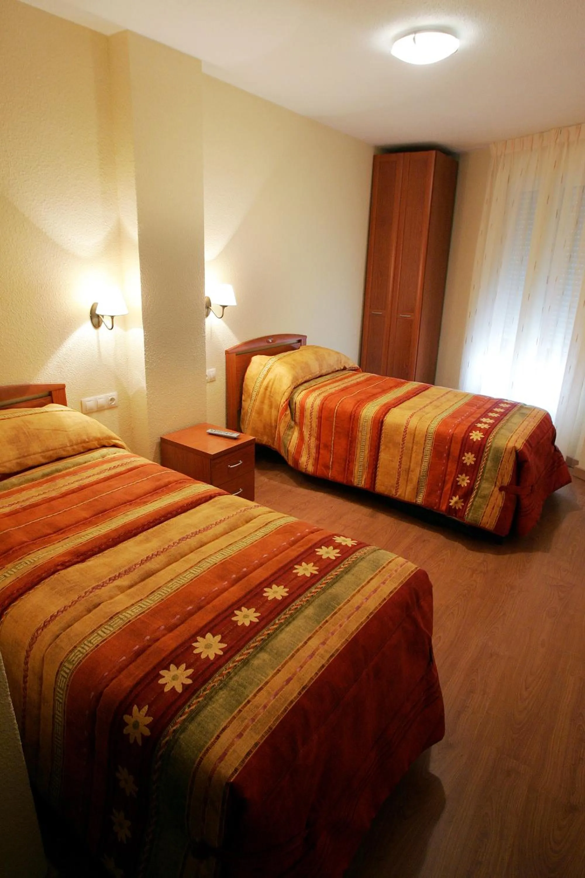 Twin Room in Hostal Hispanico II
