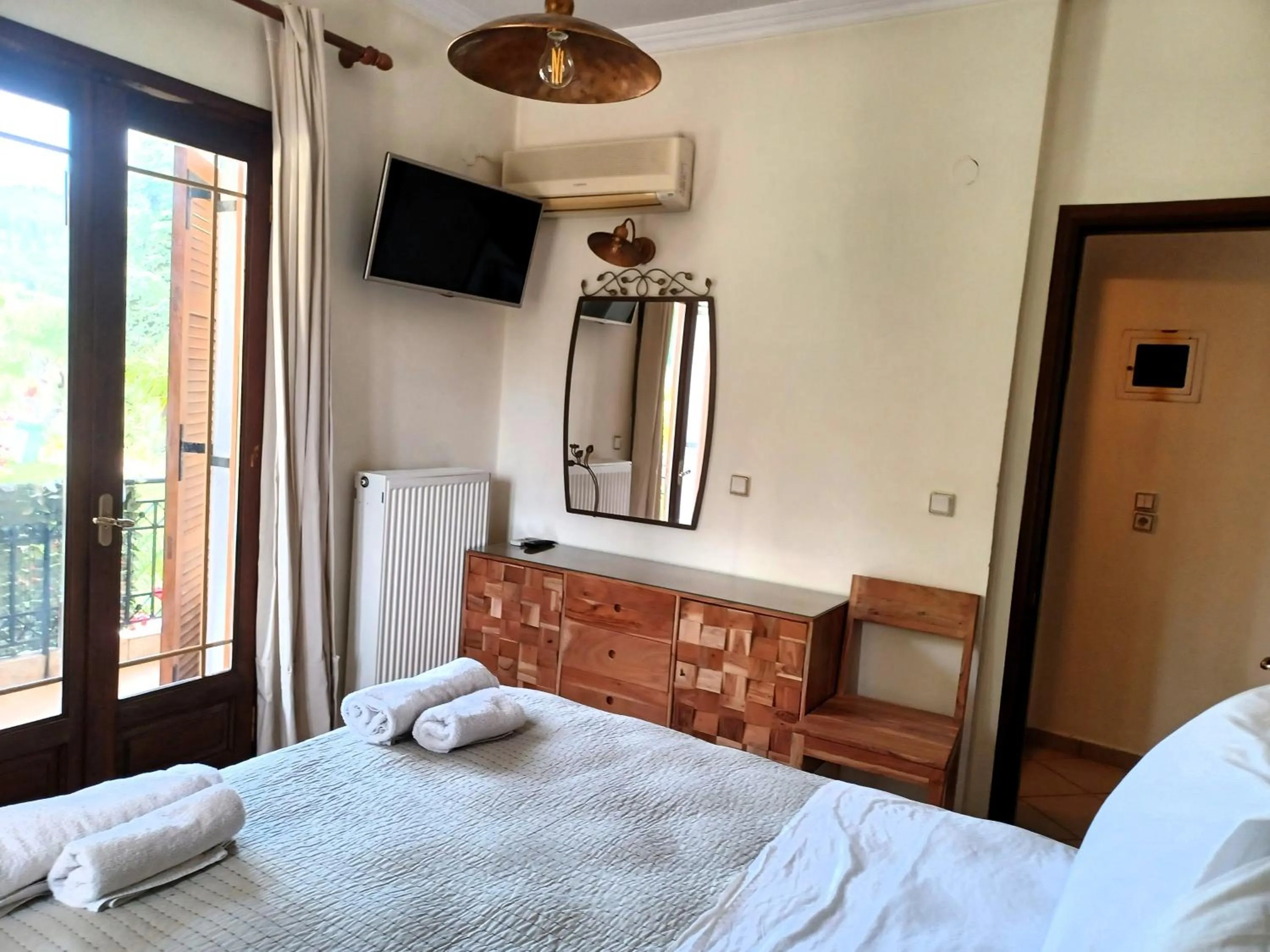 Bedroom, Bed in PHILIPPOS Hotel Apartments