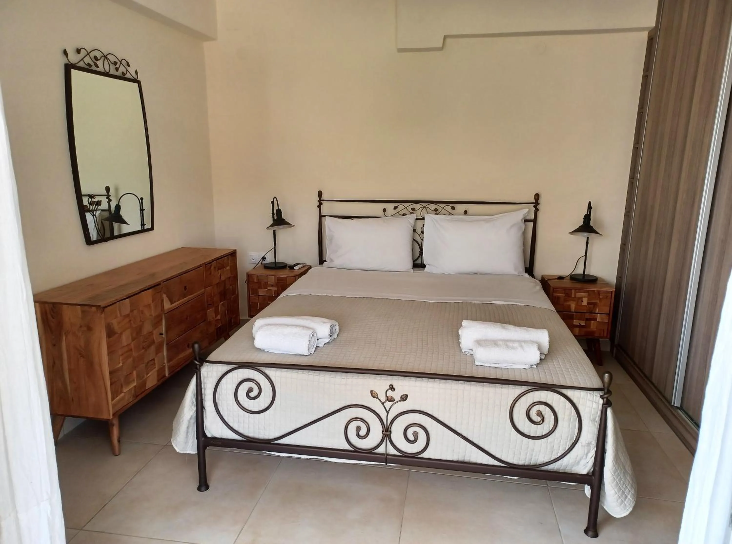 Bedroom, Bed in PHILIPPOS Hotel Apartments