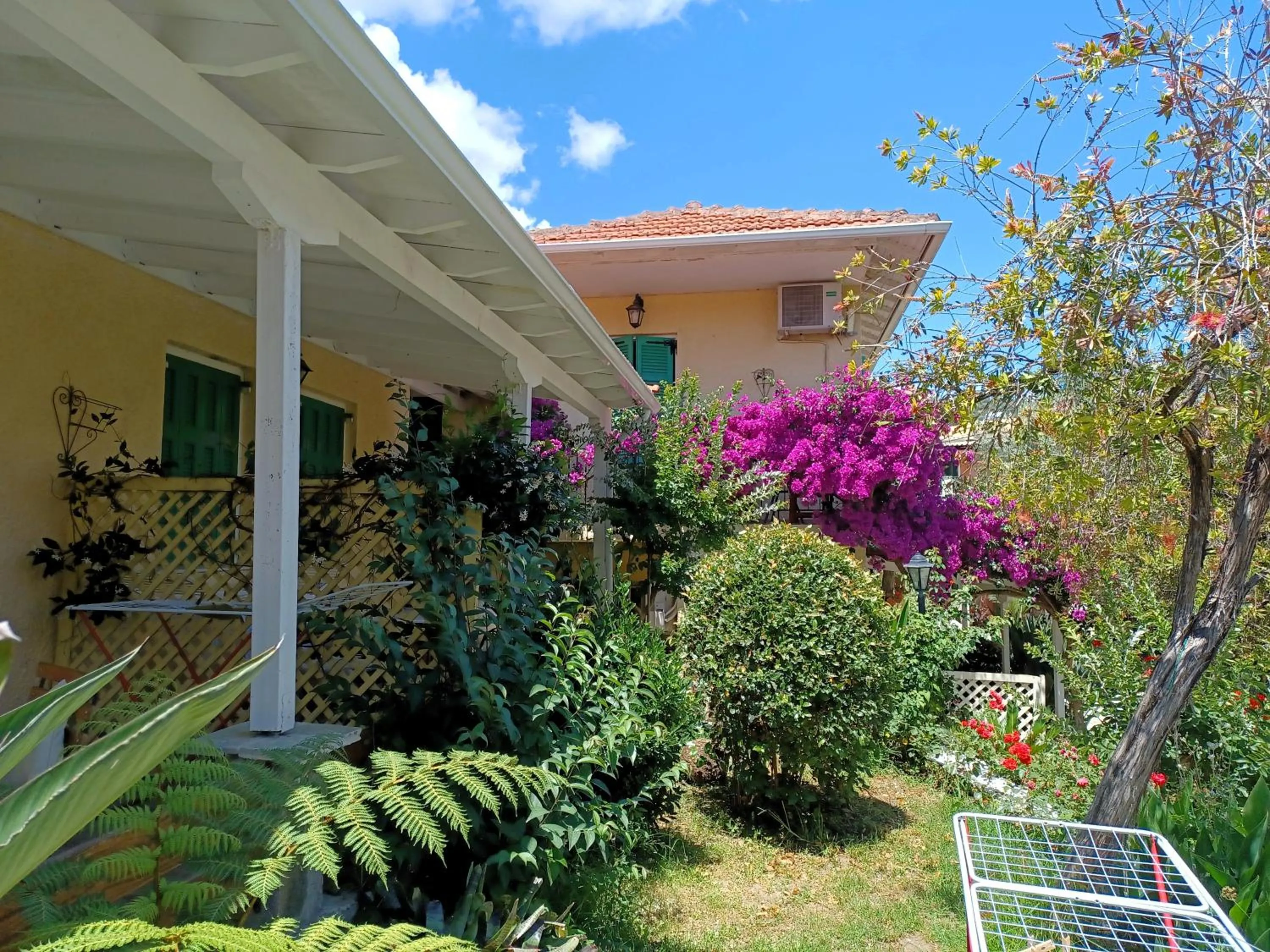 Garden in PHILIPPOS Hotel Apartments