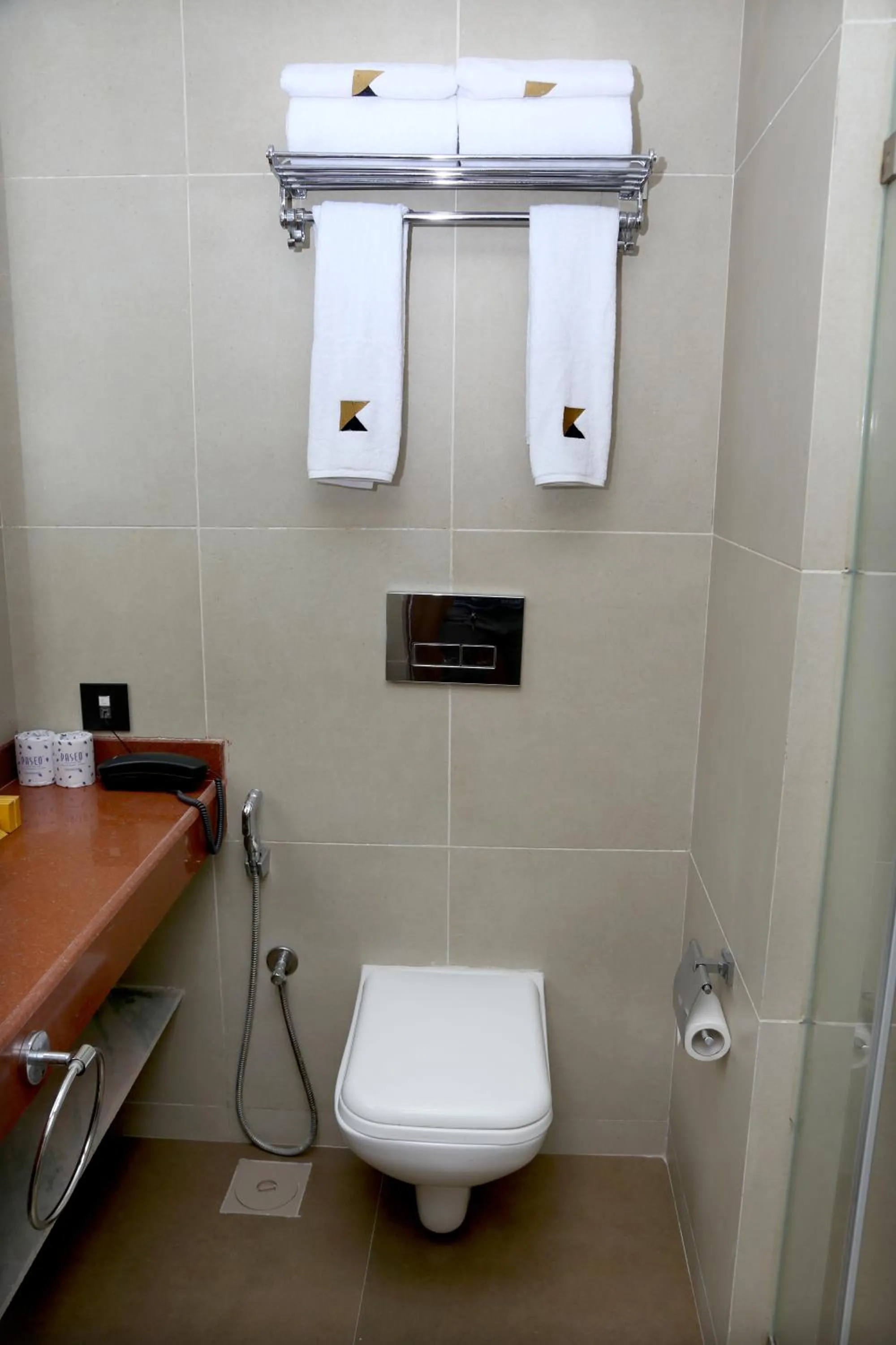 Bathroom in Hotel Mumbai House Andheri East, Mumbai