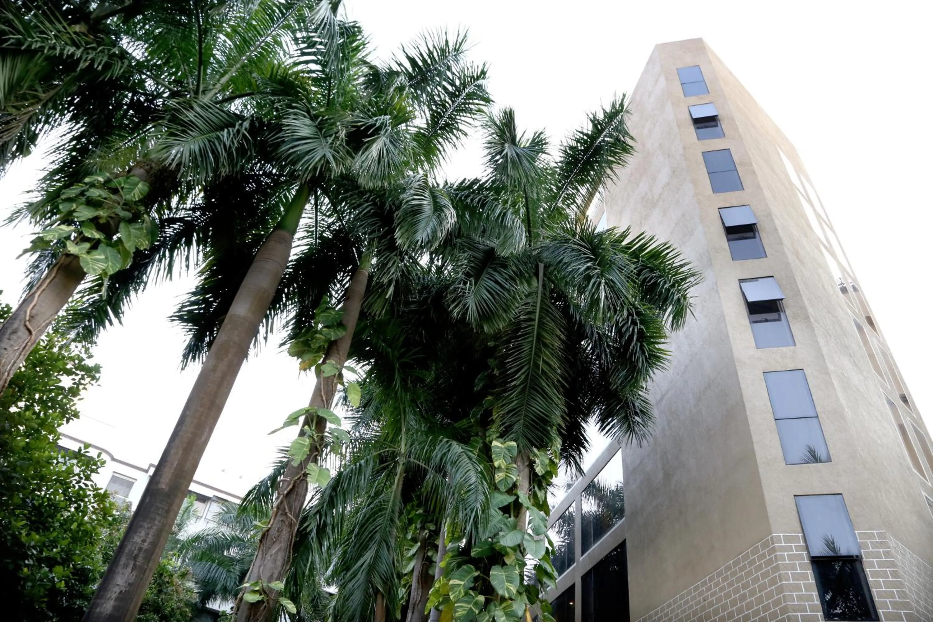 Property building in Hotel Mumbai House Andheri East, Mumbai