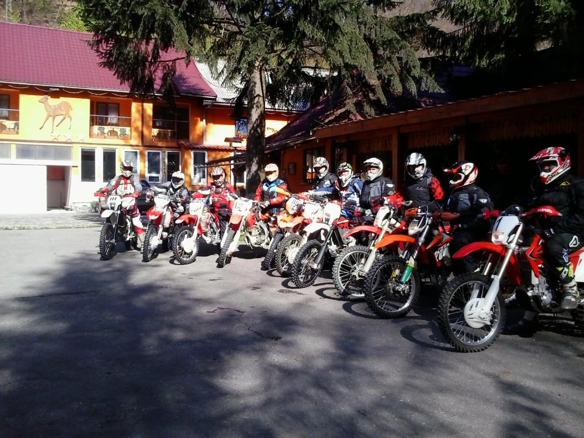 People in Complex Turistic Caprioara