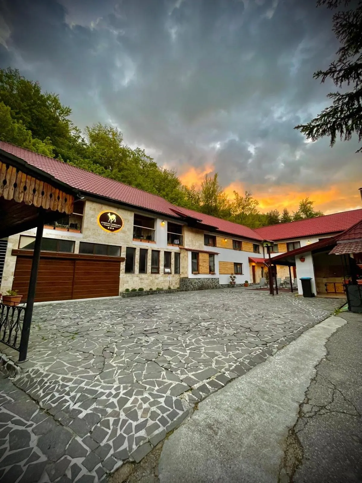 Complex Turistic Caprioara