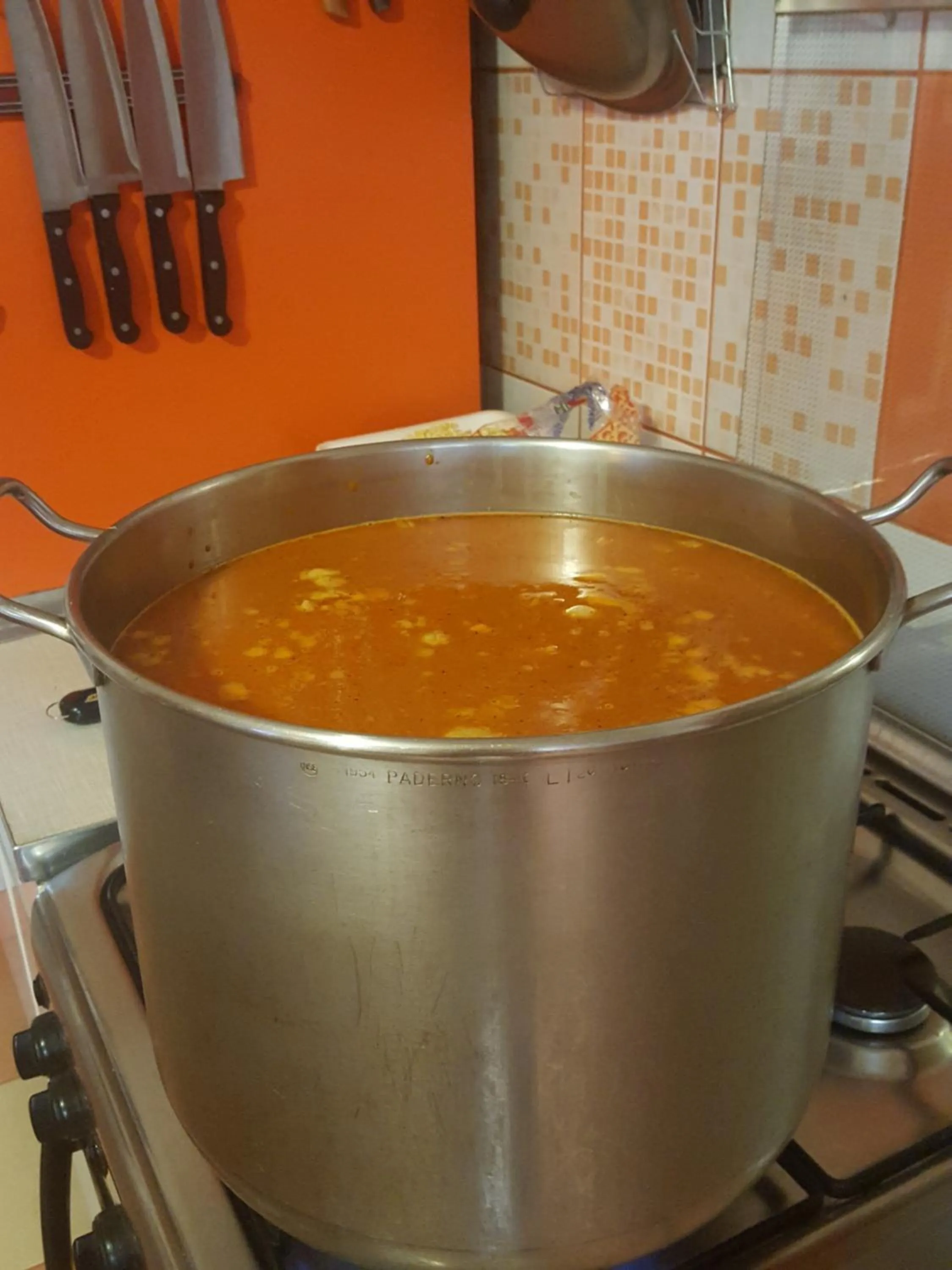 Kitchen or kitchenette in Complex Turistic Caprioara