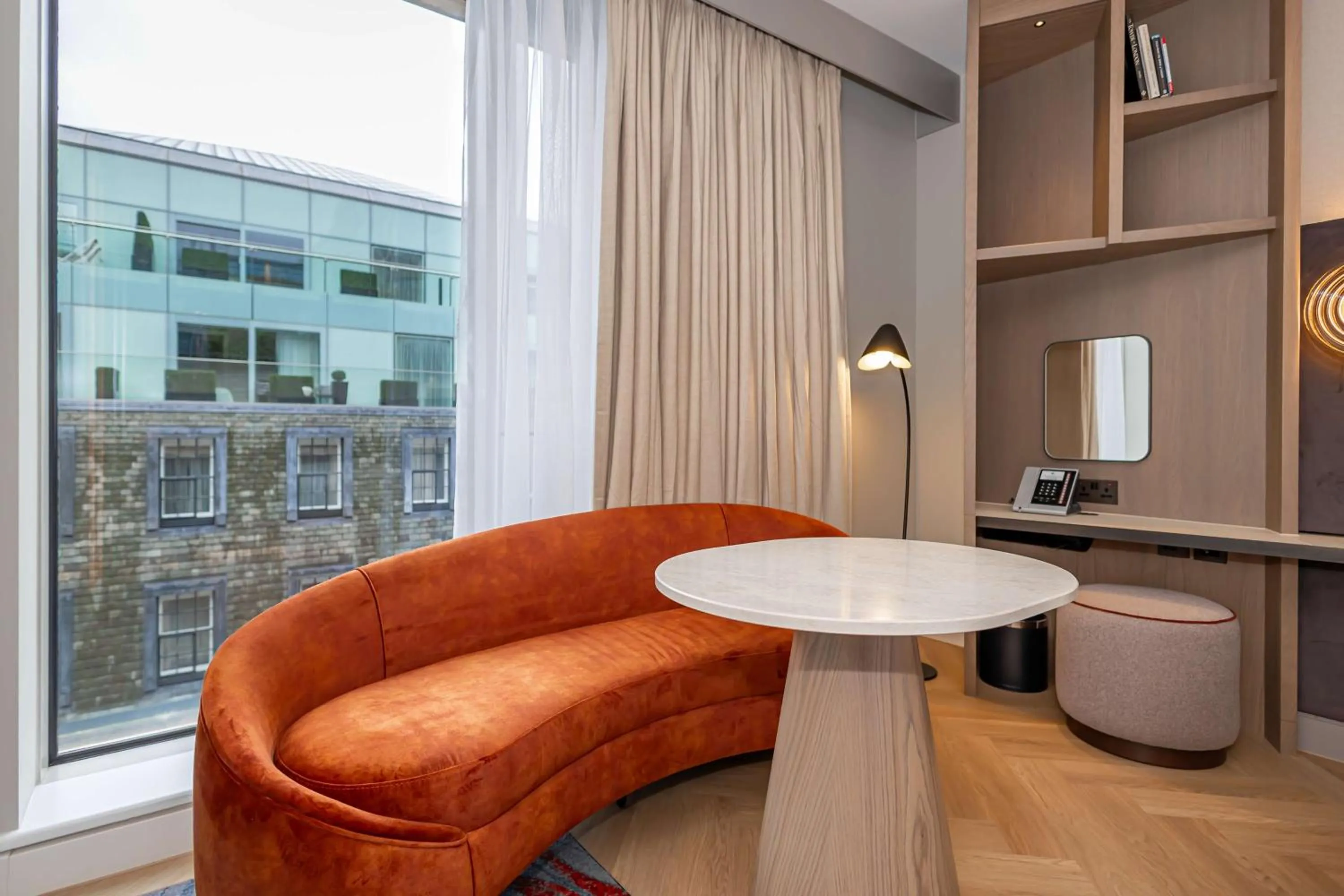 Living room in DoubleTree by Hilton Hotel London - Tower of London