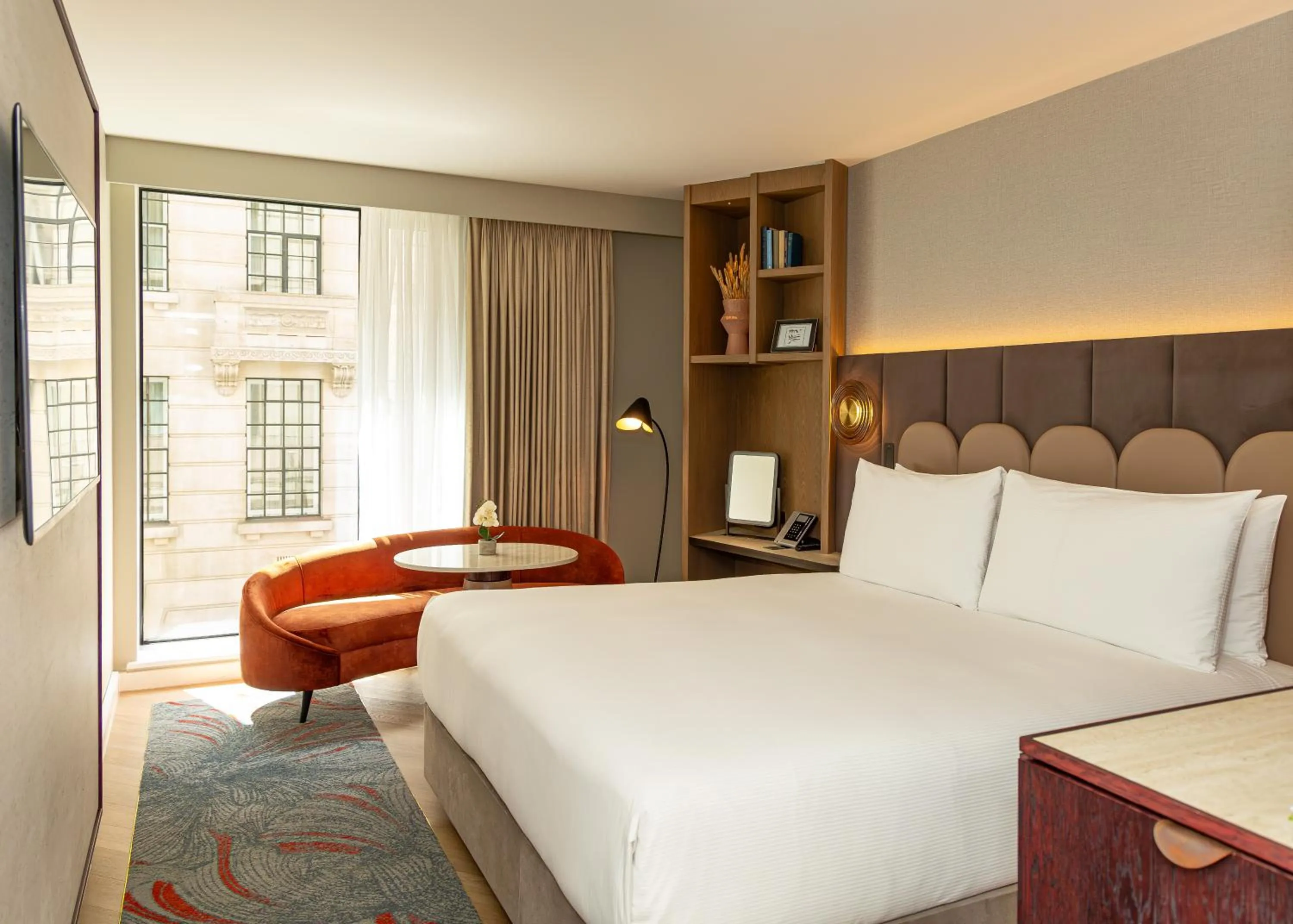 Bed in DoubleTree by Hilton Hotel London - Tower of London