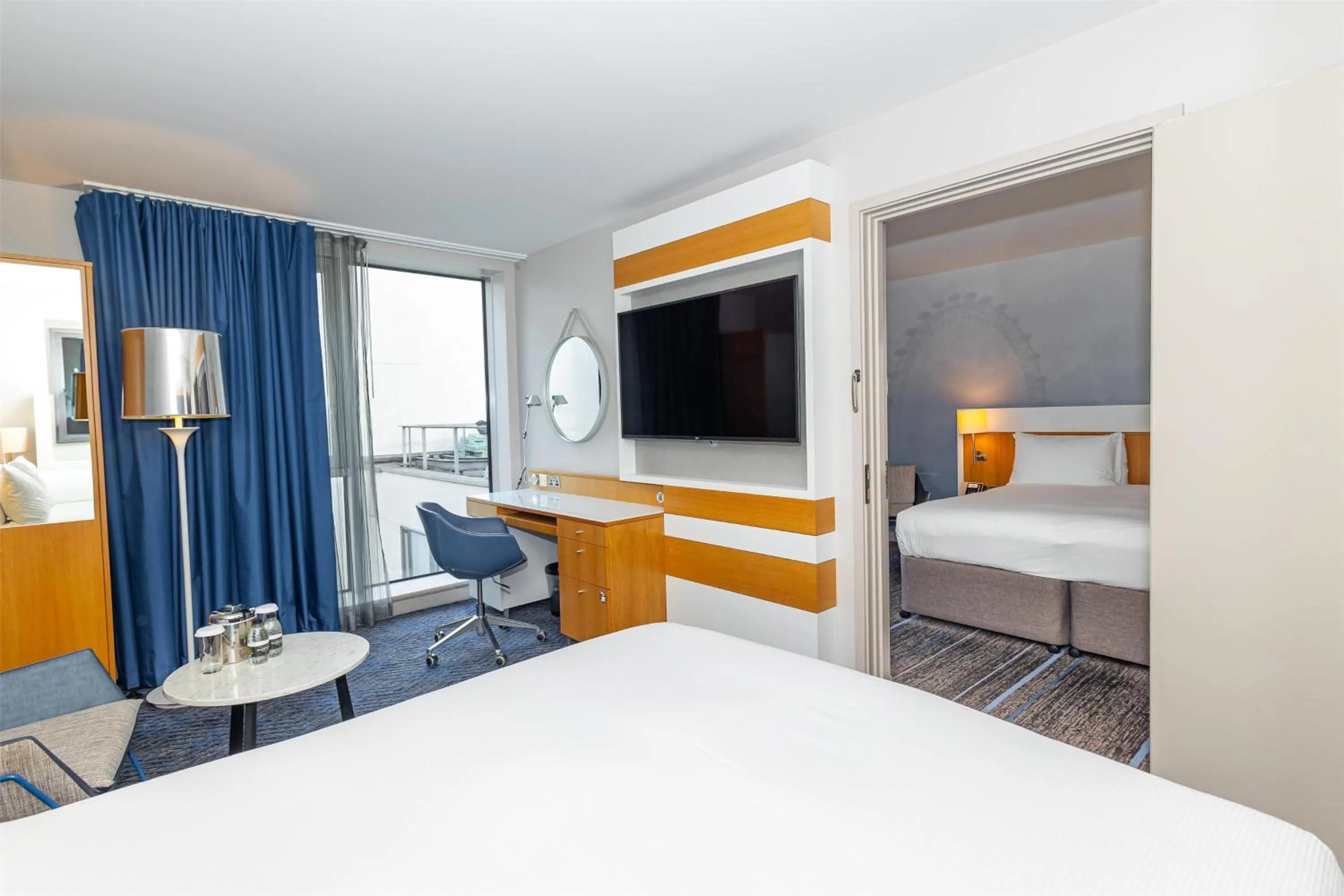 Bedroom, Bed in DoubleTree by Hilton Hotel London - Tower of London