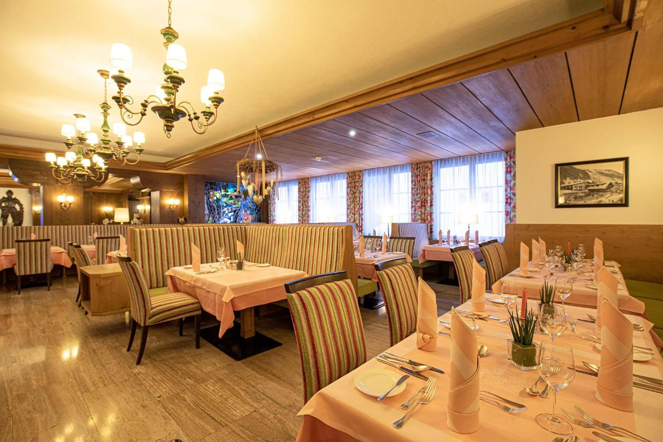Restaurant/places to eat in Sporthotel St. Anton