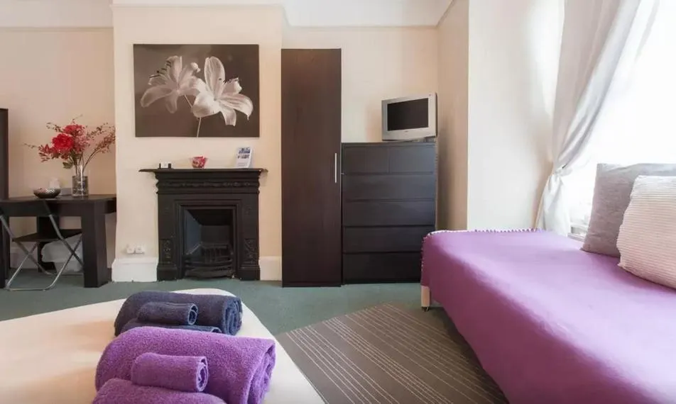 Bed in Home2Home-Rooms