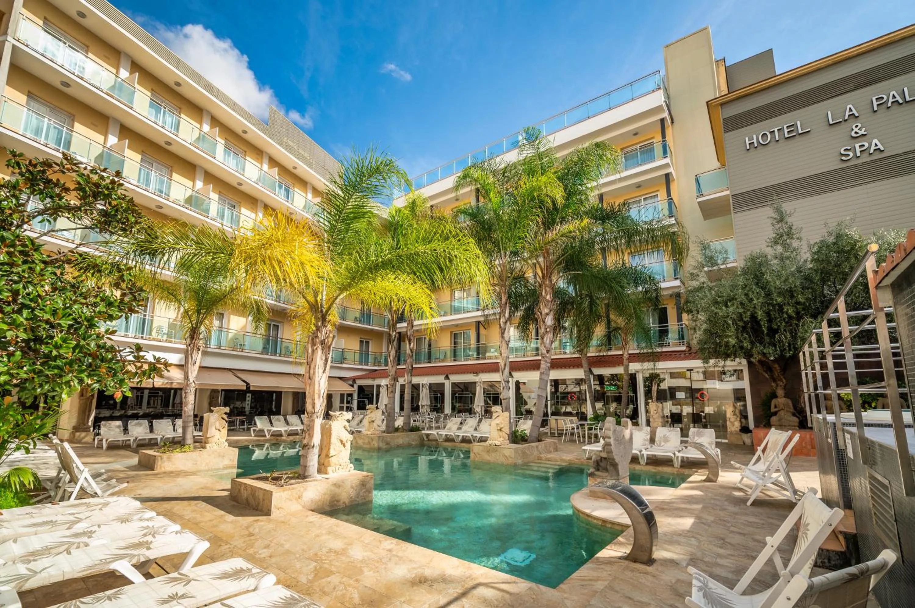 Property building in Hotel la Palmera & Spa