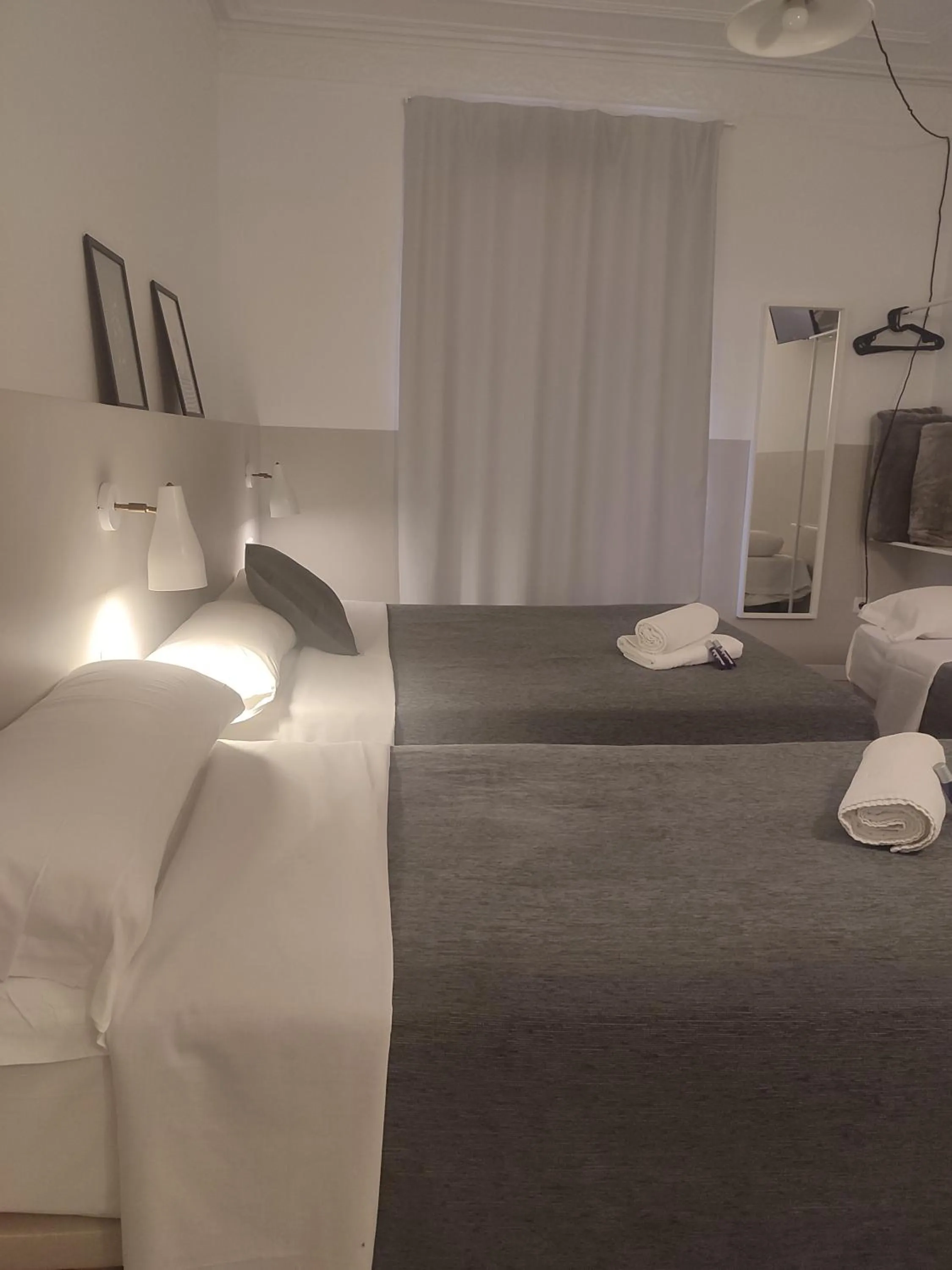 Bedroom, Bed in Hostal Hera