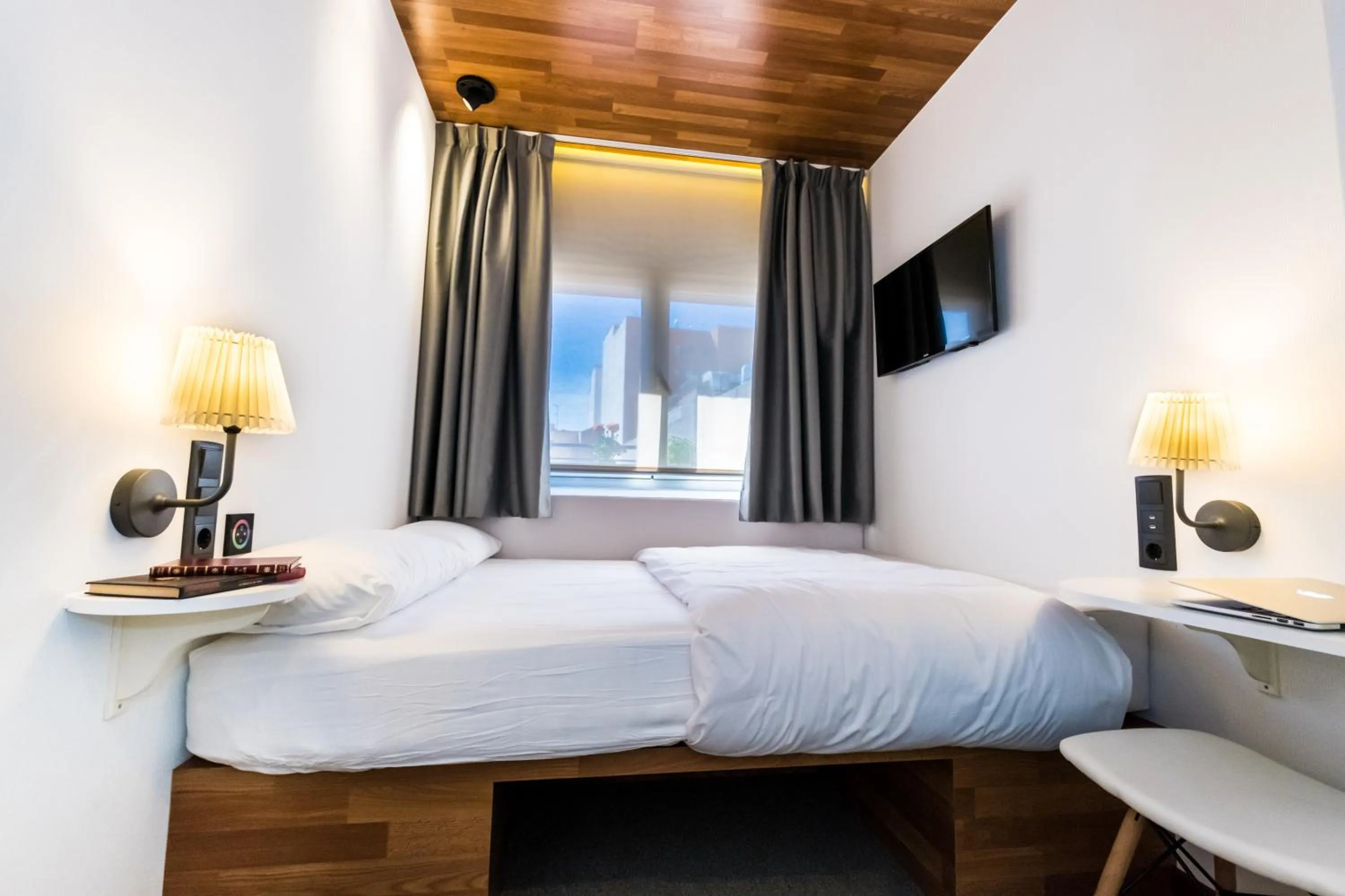 Bed in Far Home Bernabeu