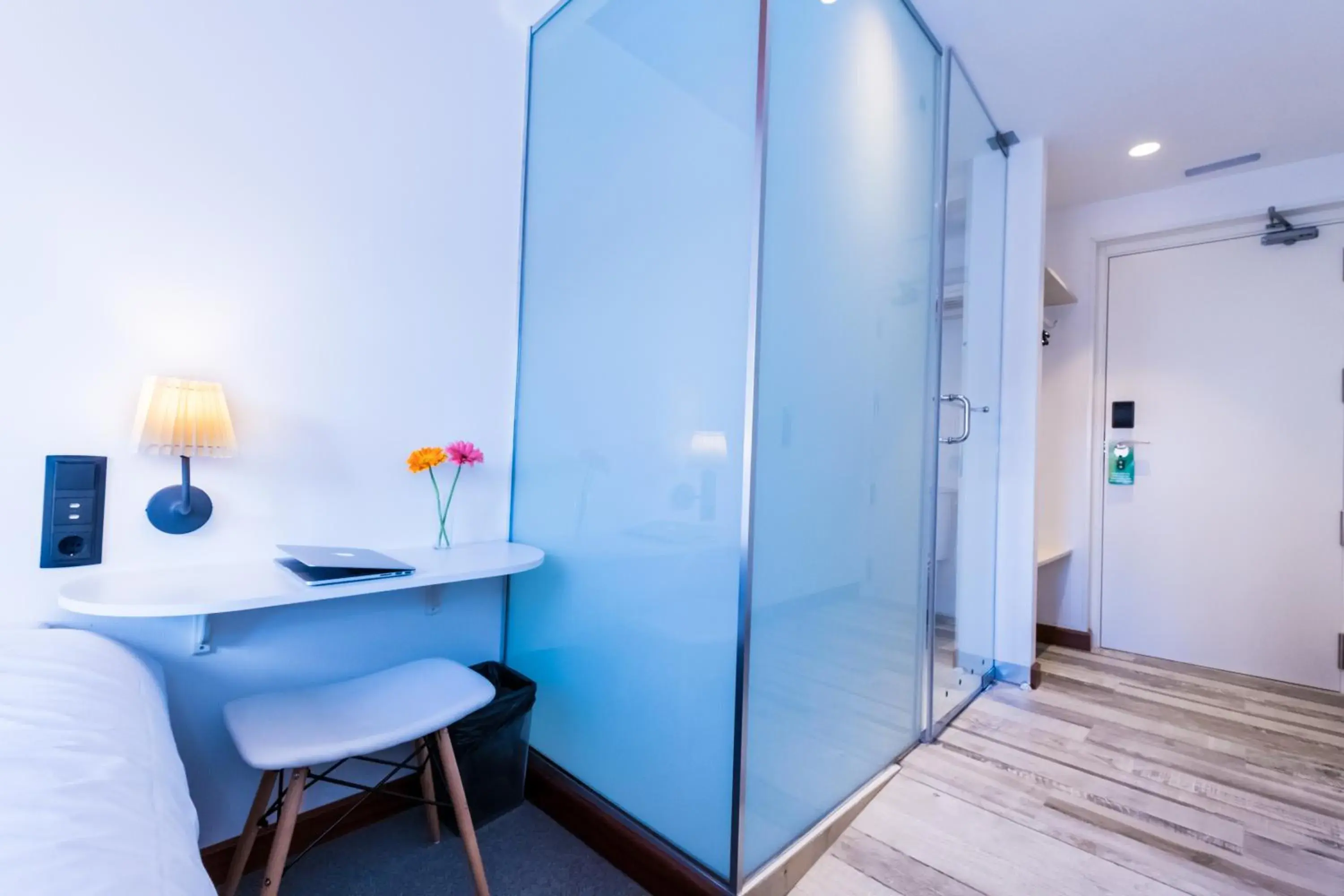 Budget Double Room in Far Home Bernabeu Budget Double Room in Far Home Bernabeu