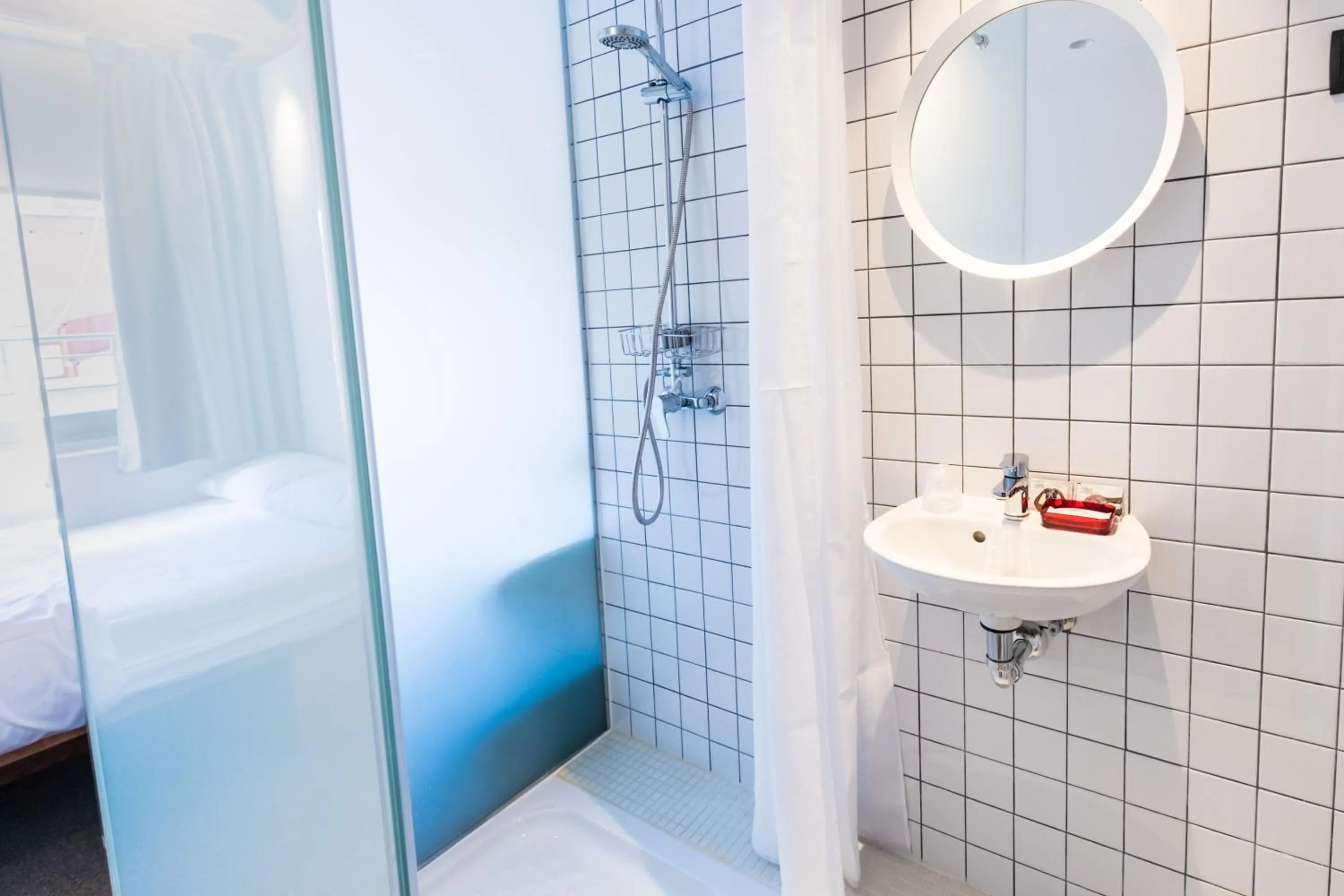 Bathroom in Far Home Bernabeu