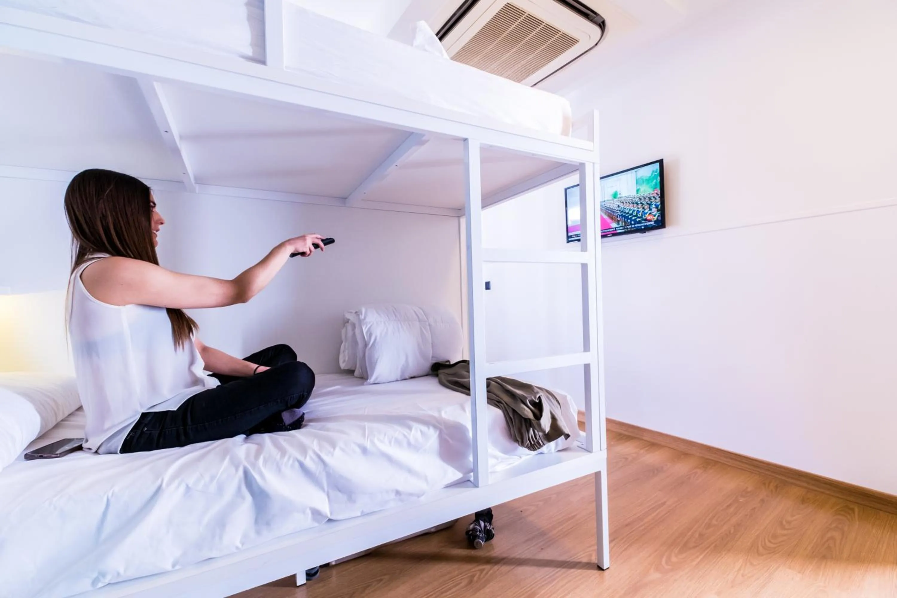 Photo of the whole room, Bed in Far Home Bernabeu