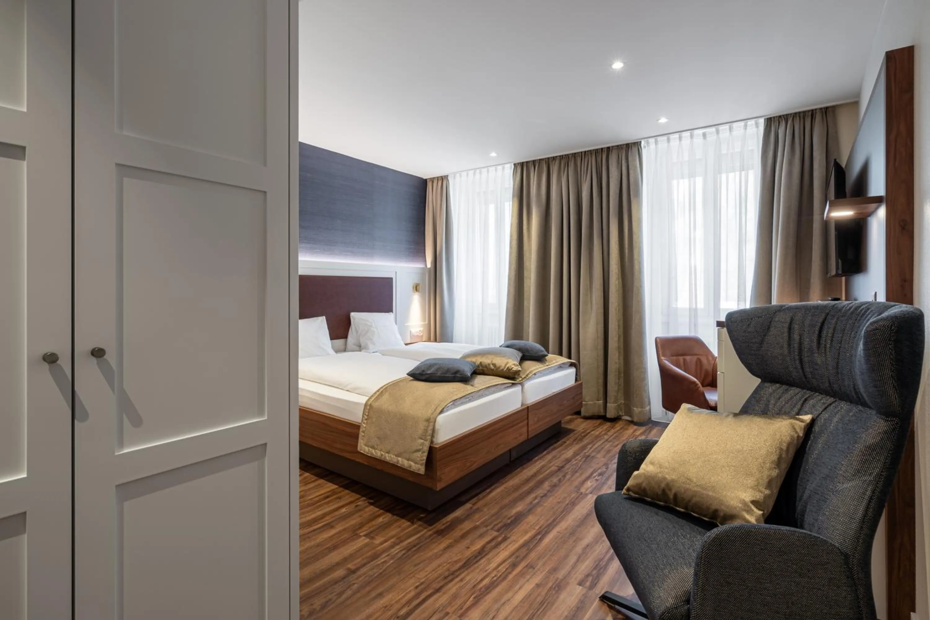 Photo of the whole room, Bed in Hotel Du Nord