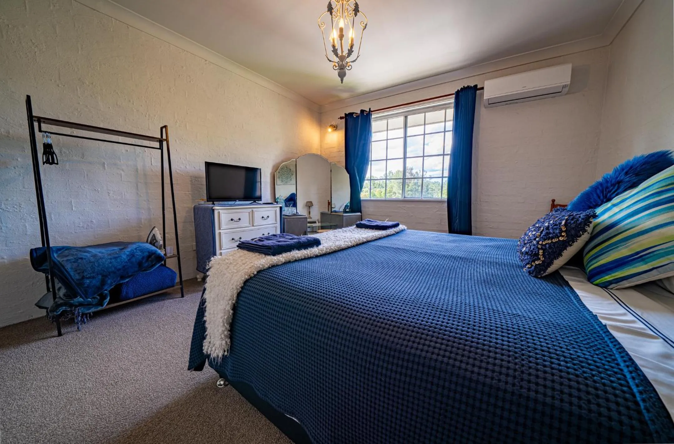 Bedroom, Bed in Angel Sussurri