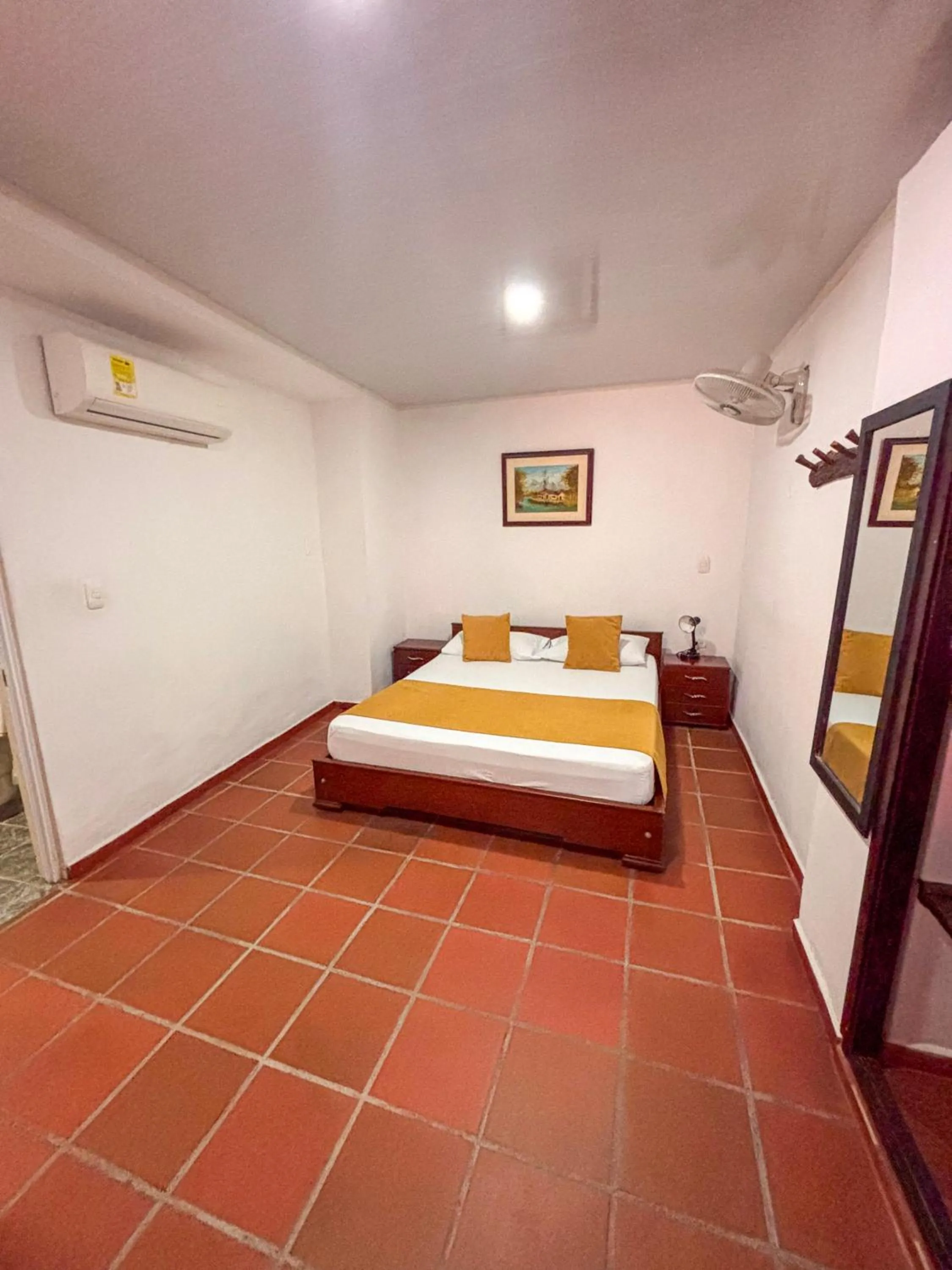 Bedroom, Bed in Hotel Colonial San Felipe