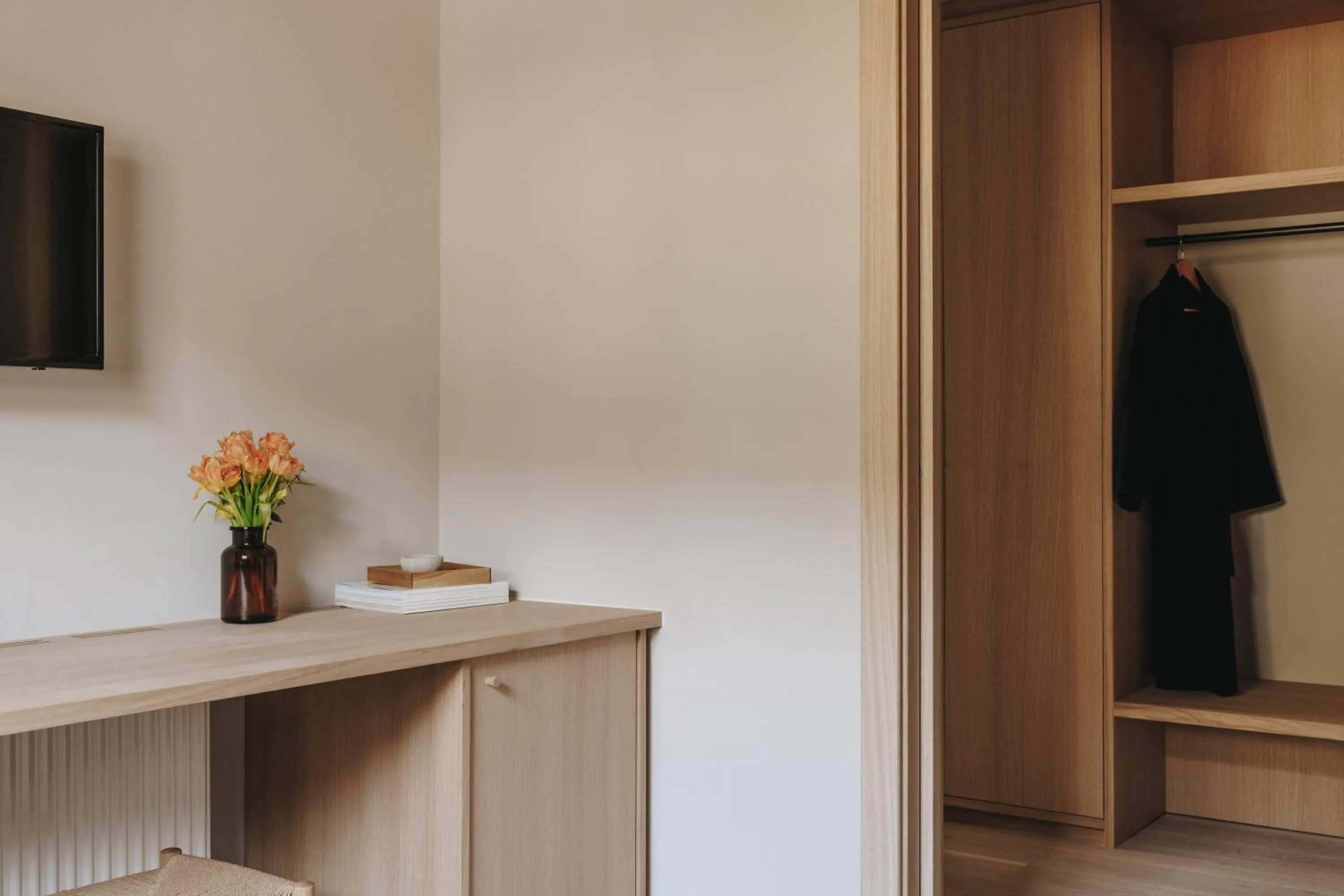 wardrobe in Hotel Schwarzschmied, a Member of Design Hotels