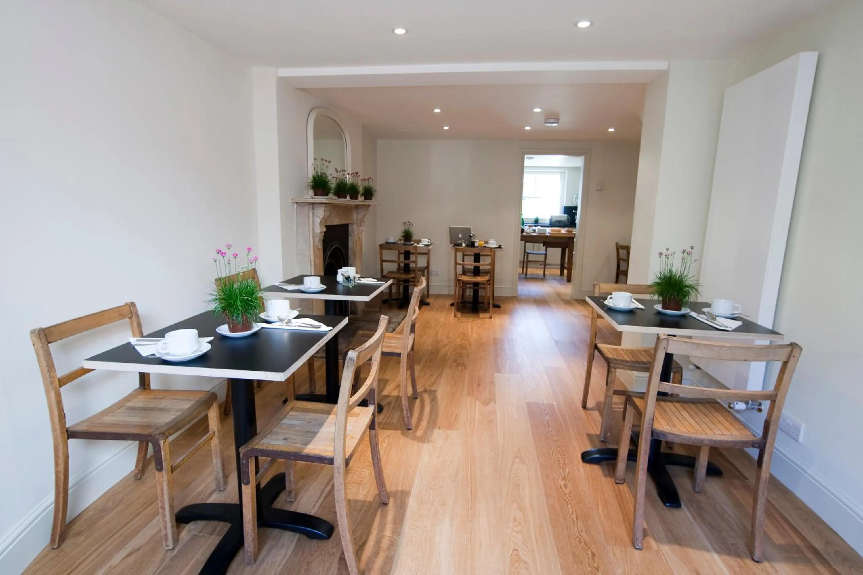 Breakfast in Kennington B & B