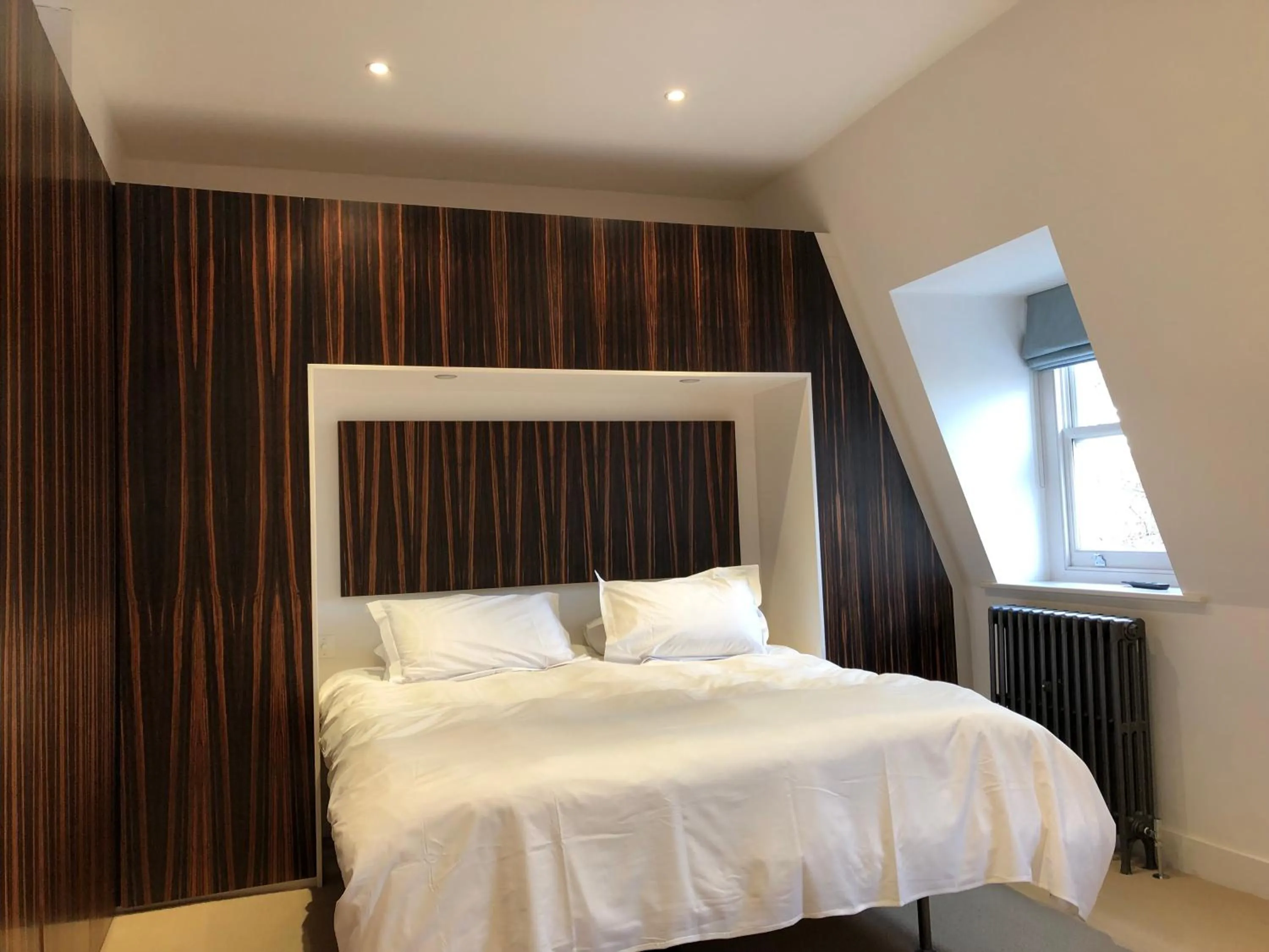 Bed in Kennington B & B