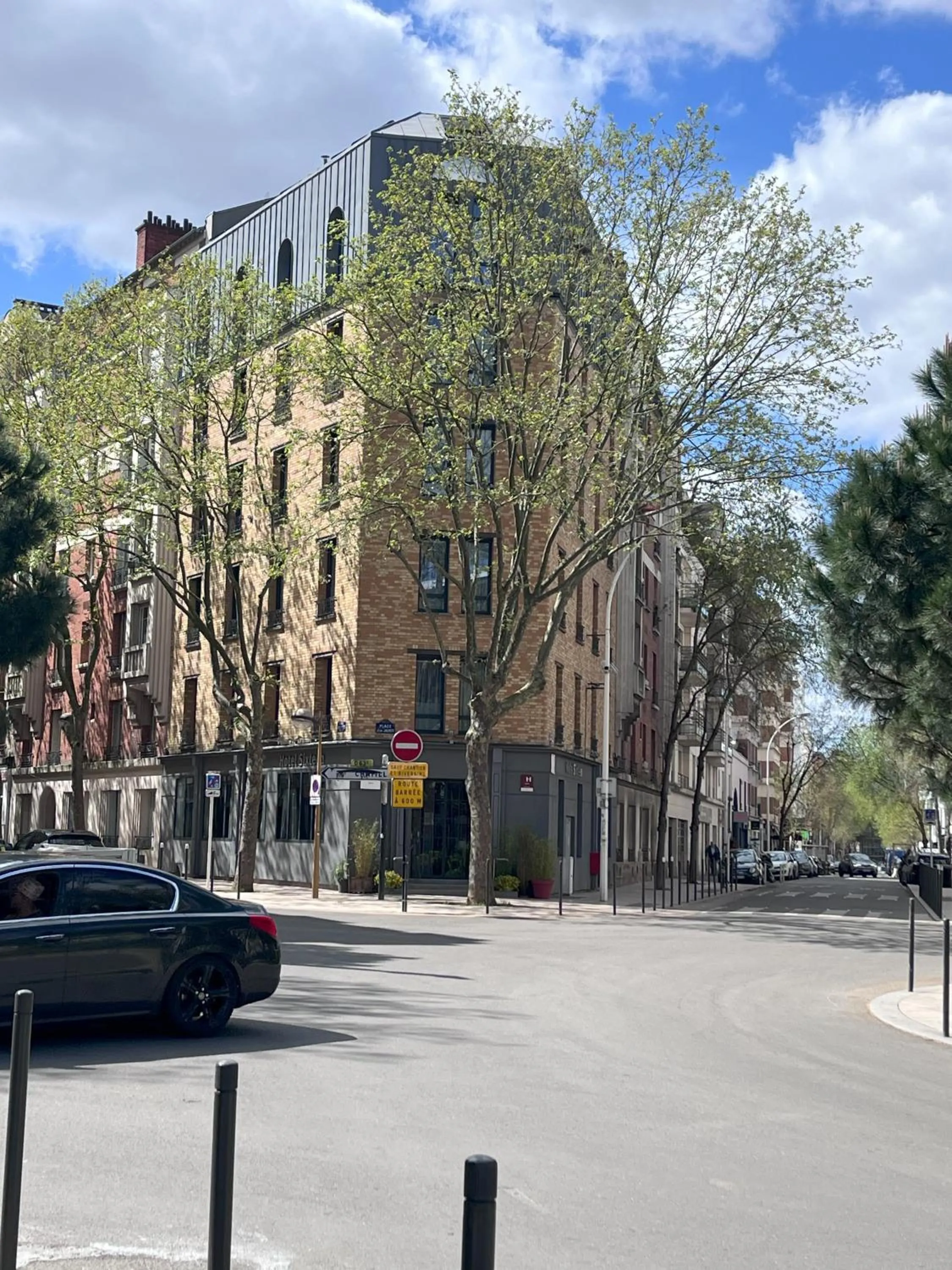 Neighbourhood in Hotel Sixteen Paris Montrouge