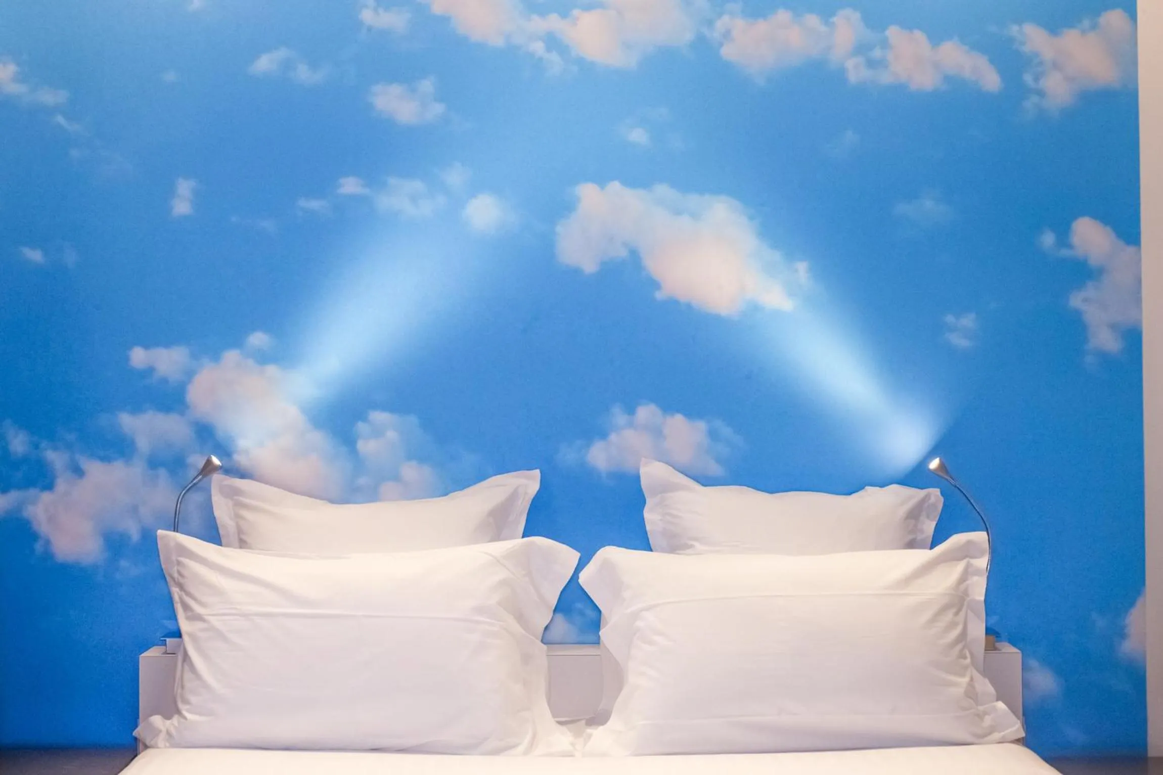 Bed in Hotel Sixteen Paris Montrouge