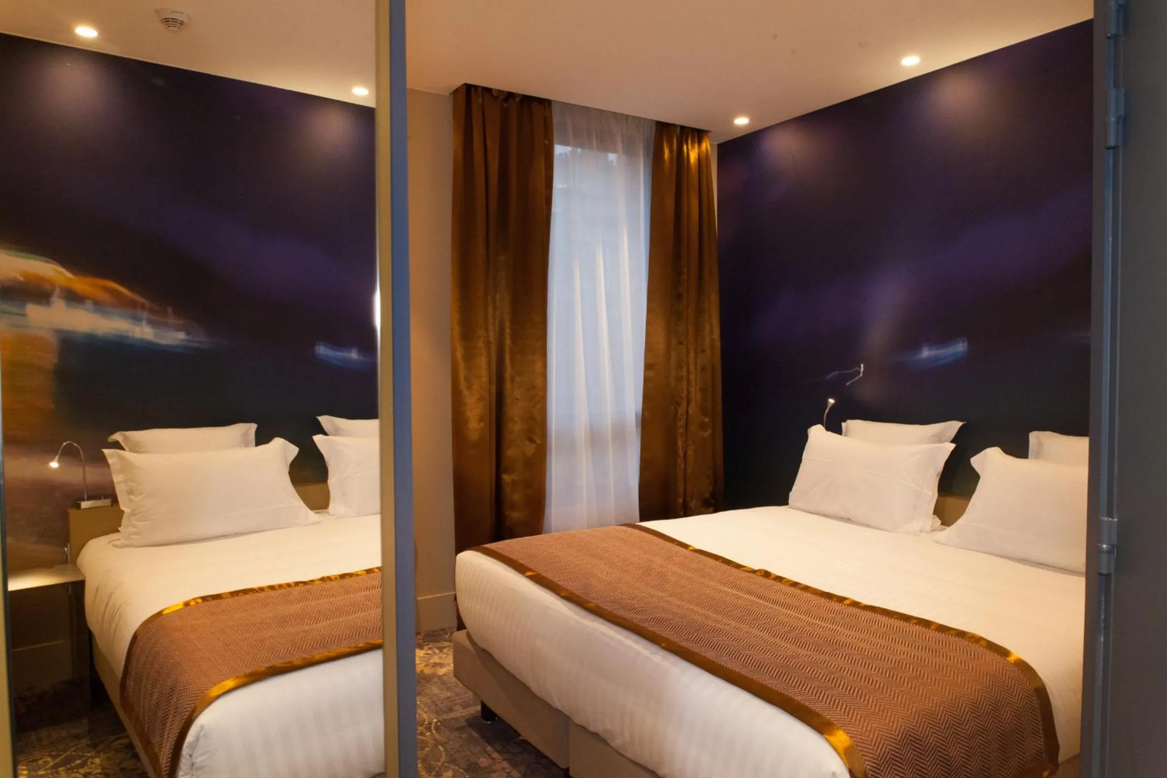 Bed in Hotel Sixteen Paris Montrouge