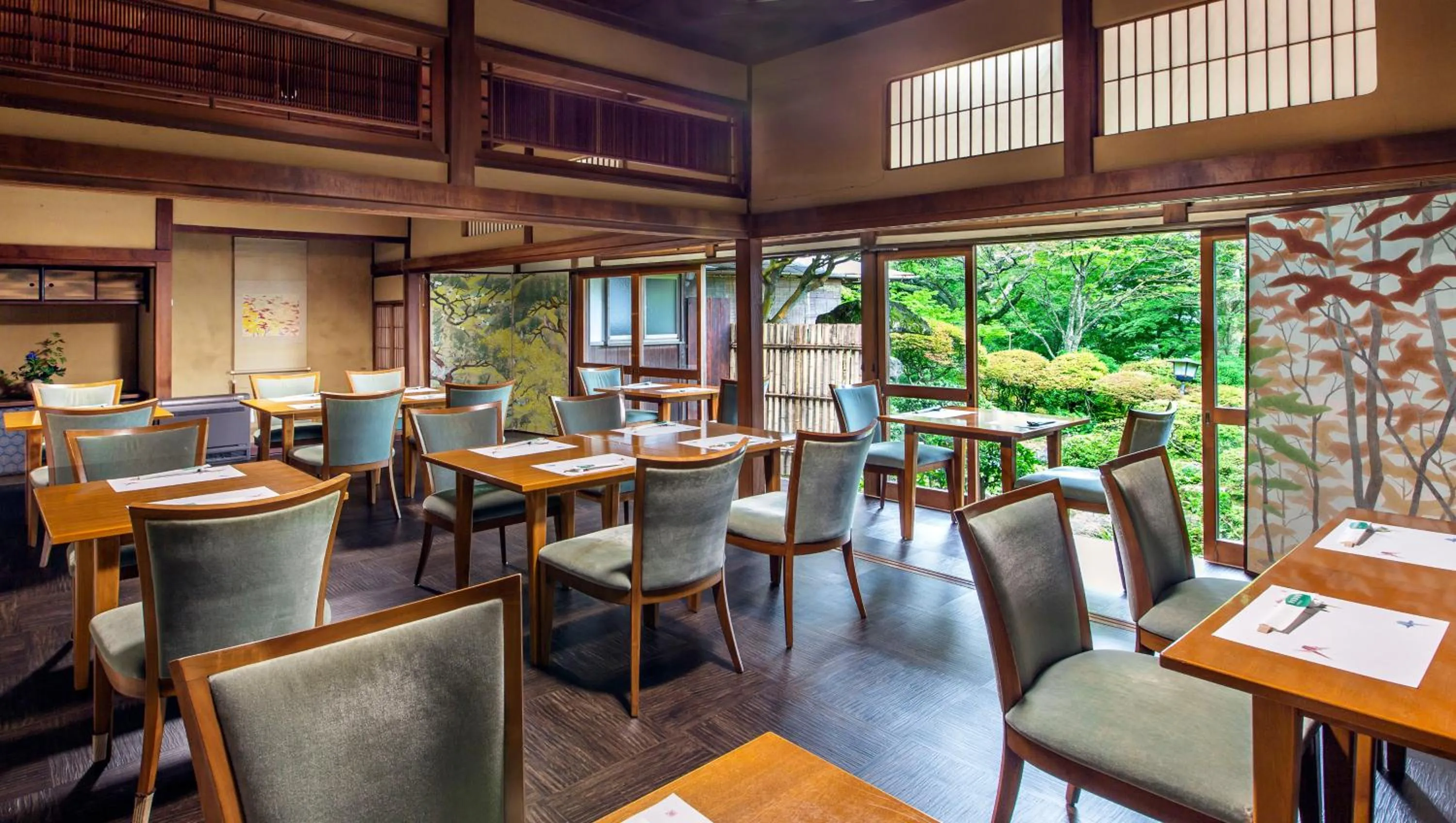 Restaurant/places to eat in Gora Kansuiro