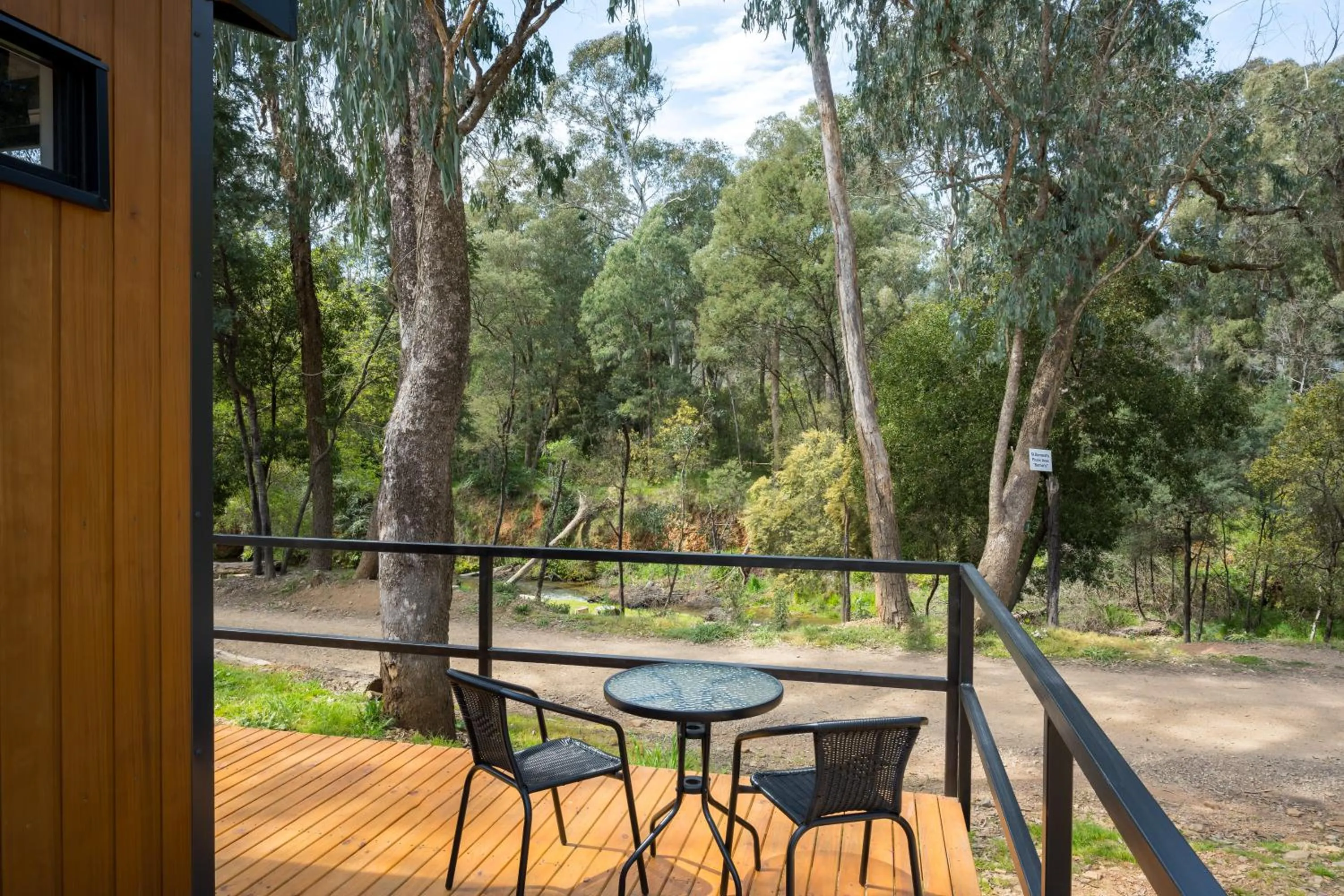 Patio in Bright Cabin Park