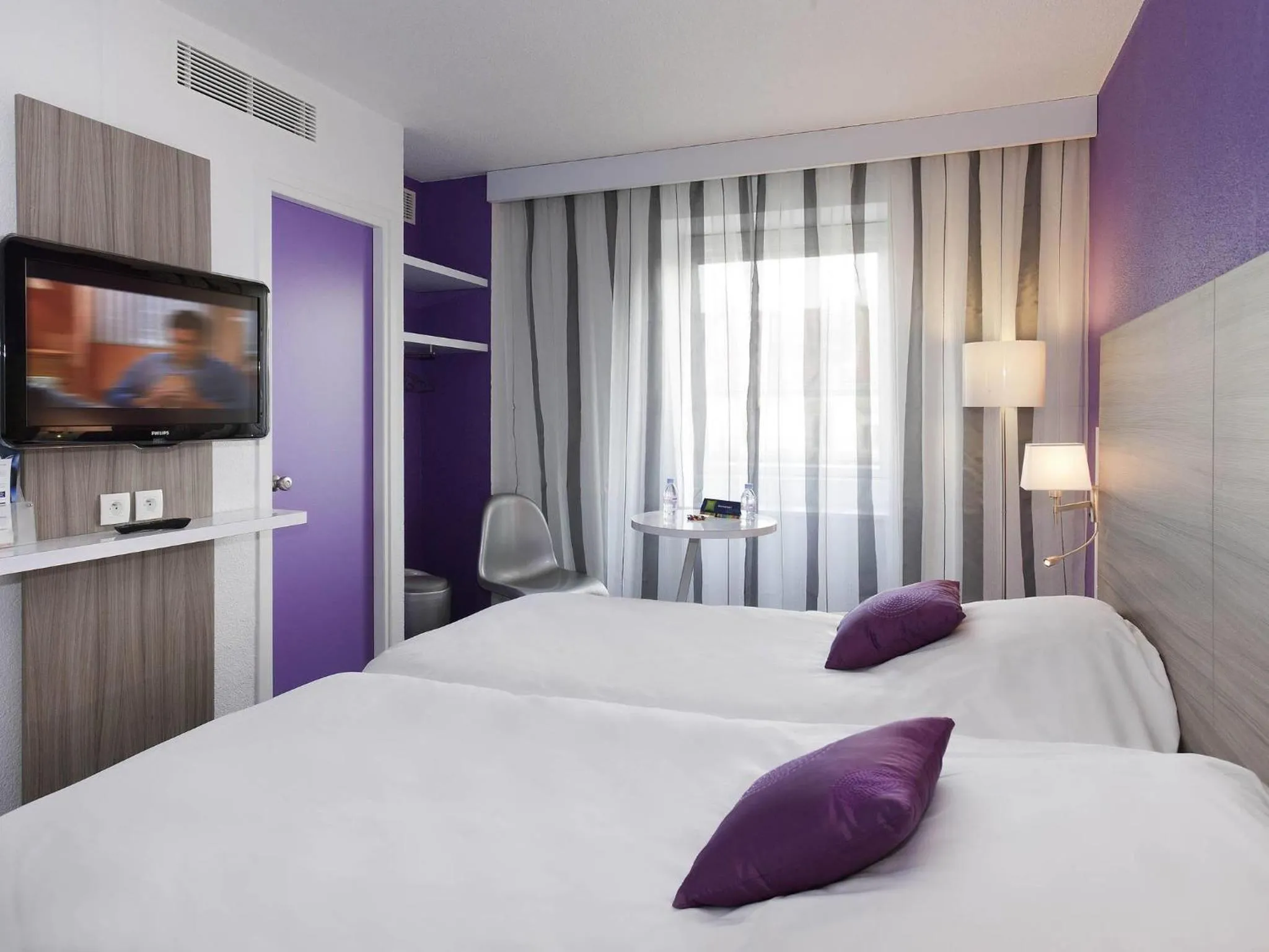 Bedroom, Bed in ibis Styles Grenoble Centre Gare