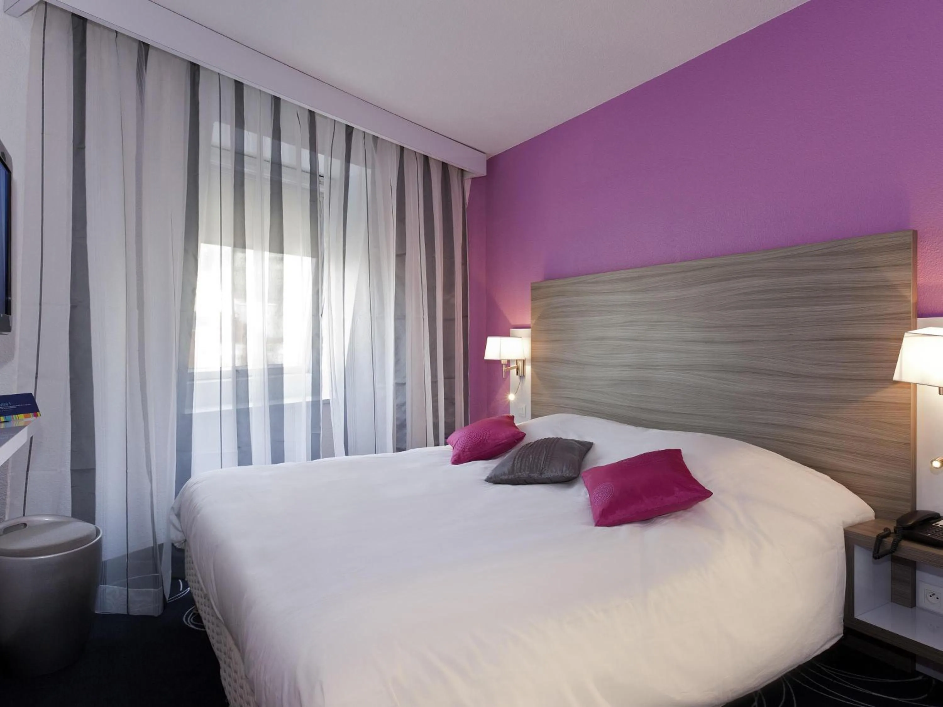 Bedroom, Bed in ibis Styles Grenoble Centre Gare