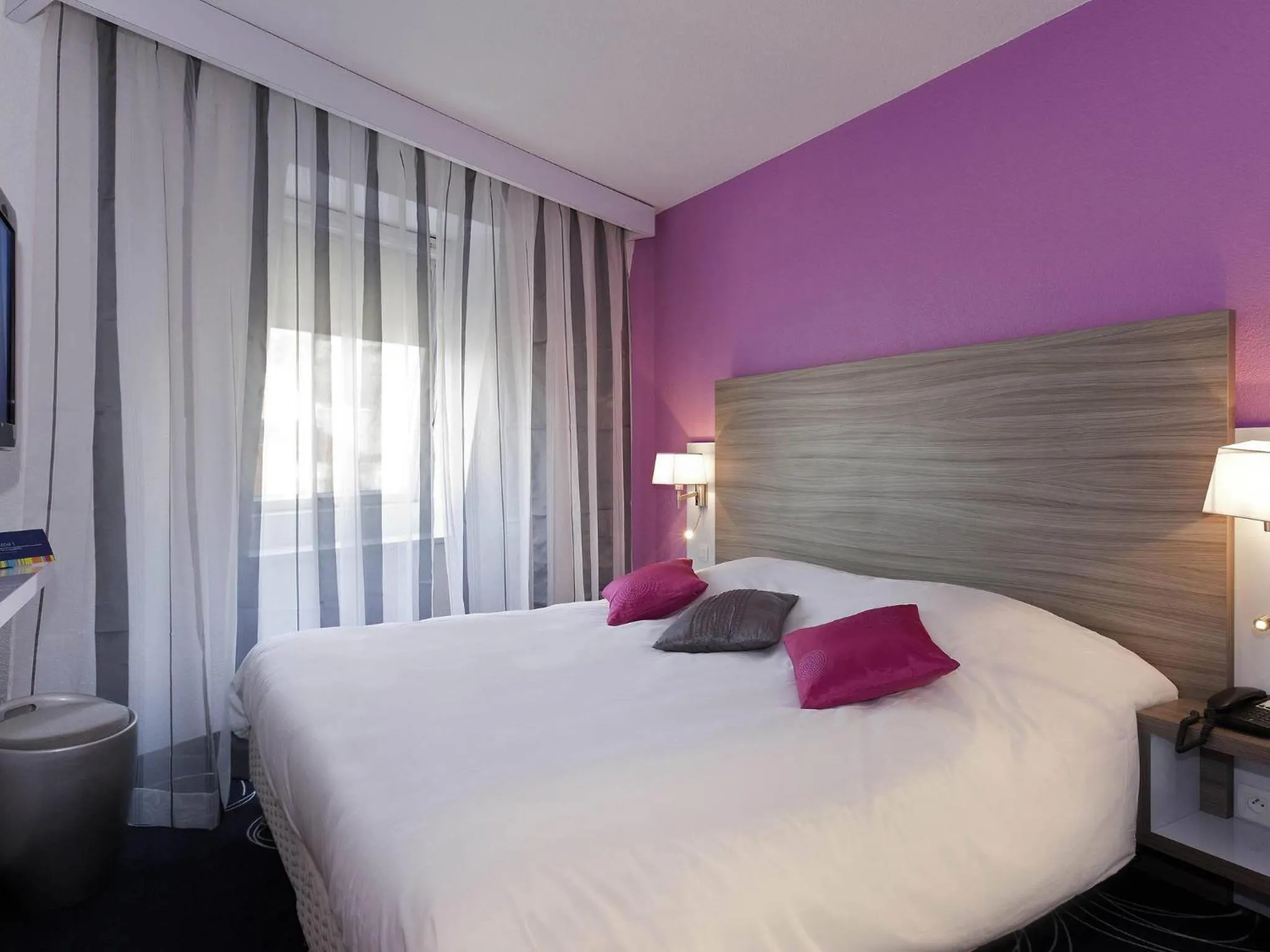 Bedroom, Bed in ibis Styles Grenoble Centre Gare