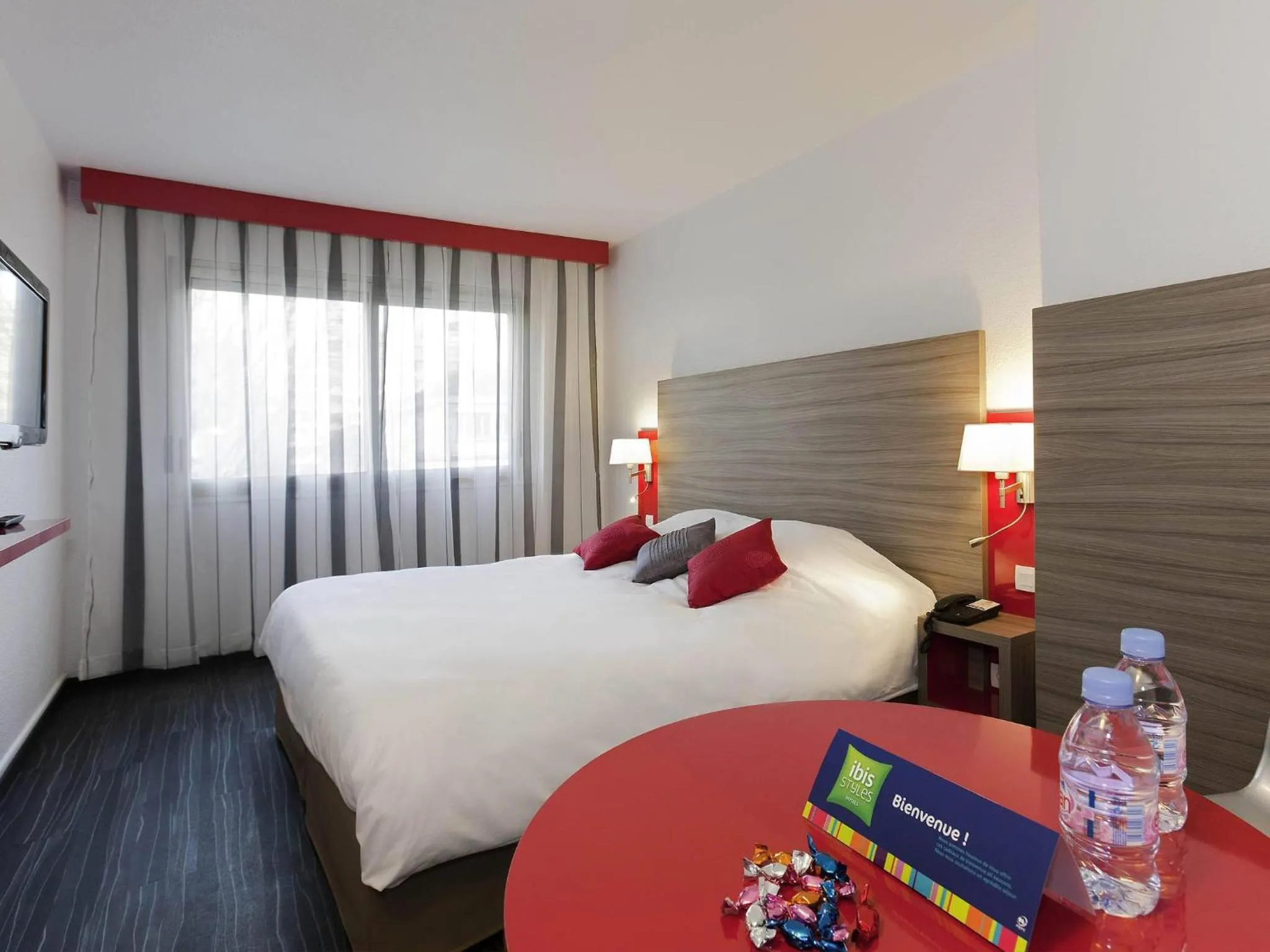 Bedroom, Bed in ibis Styles Grenoble Centre Gare