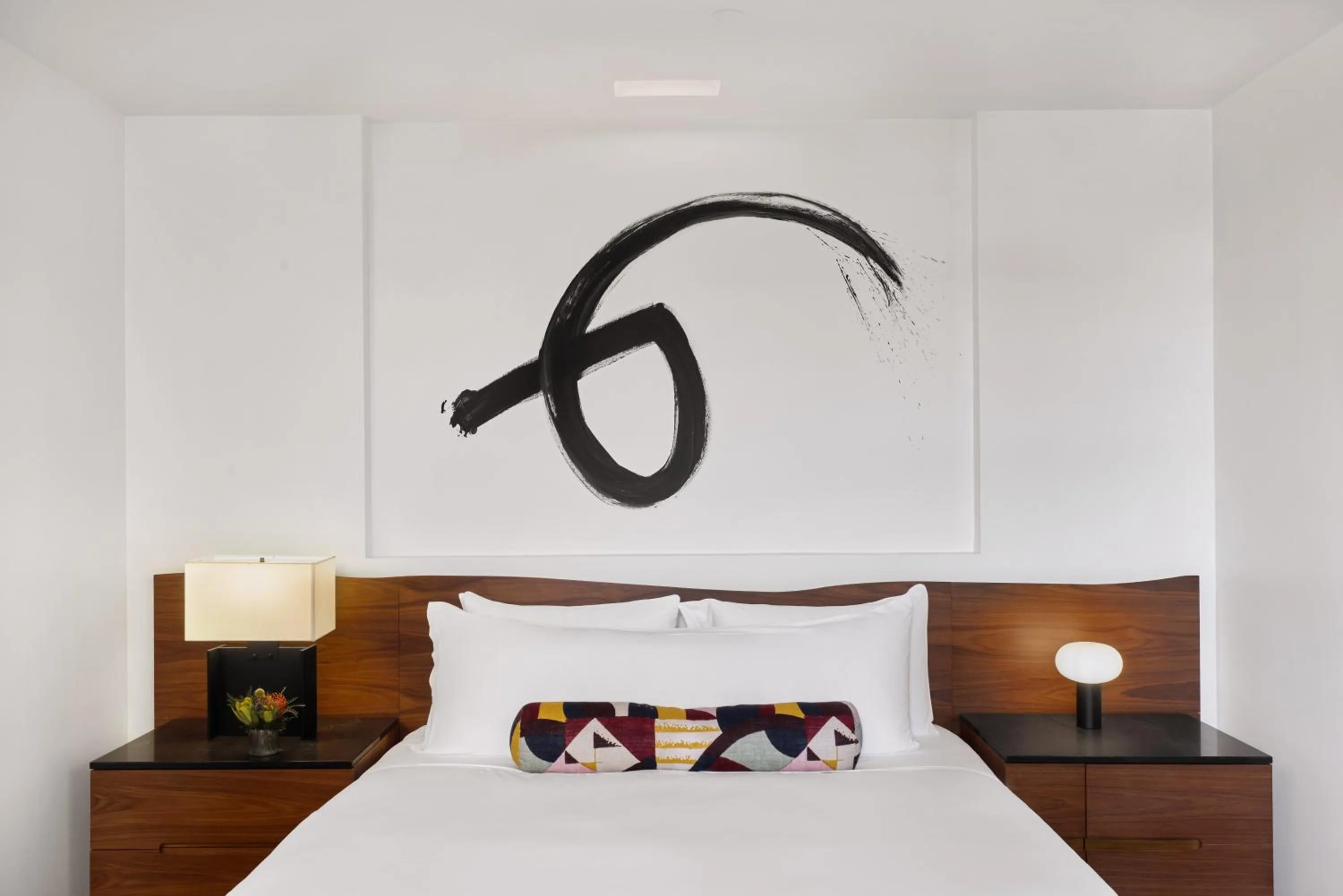 Bed in Bardessono Hotel and Spa