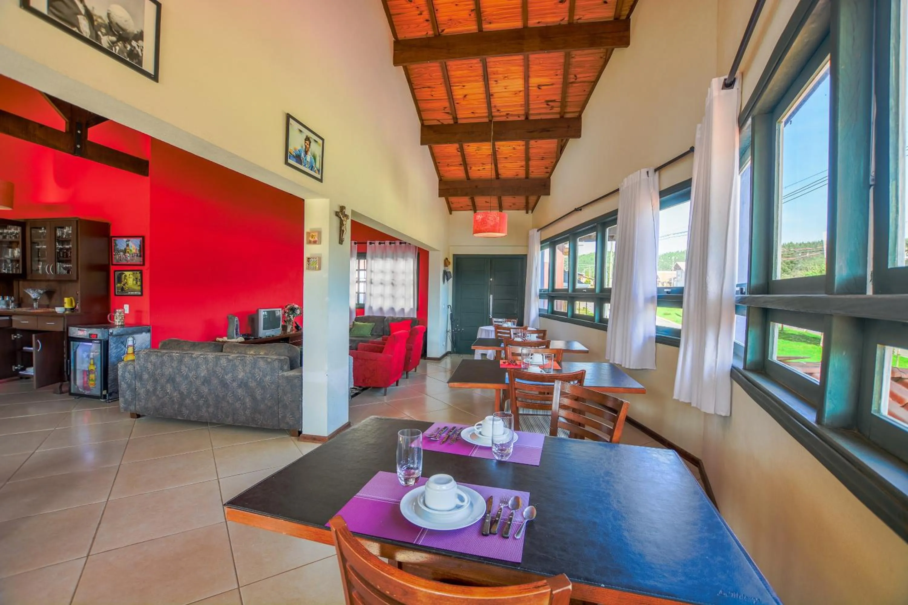 Maison Bleue Suites
