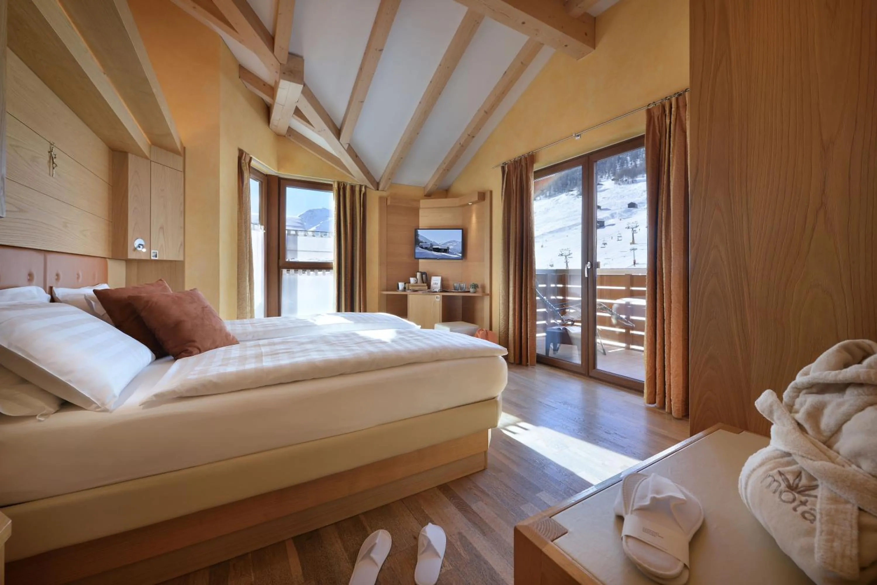Deluxe Room in MOTA hotel