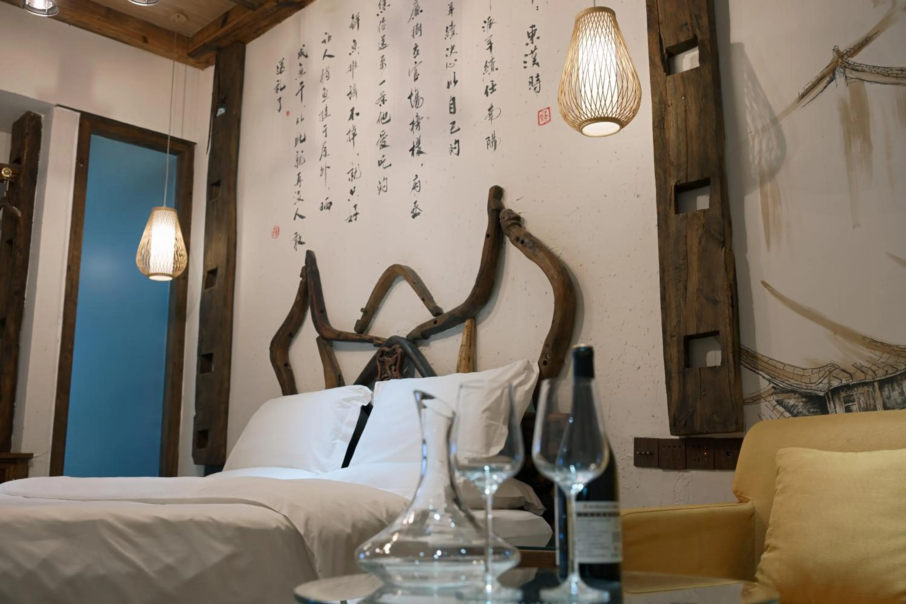 Bed in Old Story Inn Lijiang Old Town