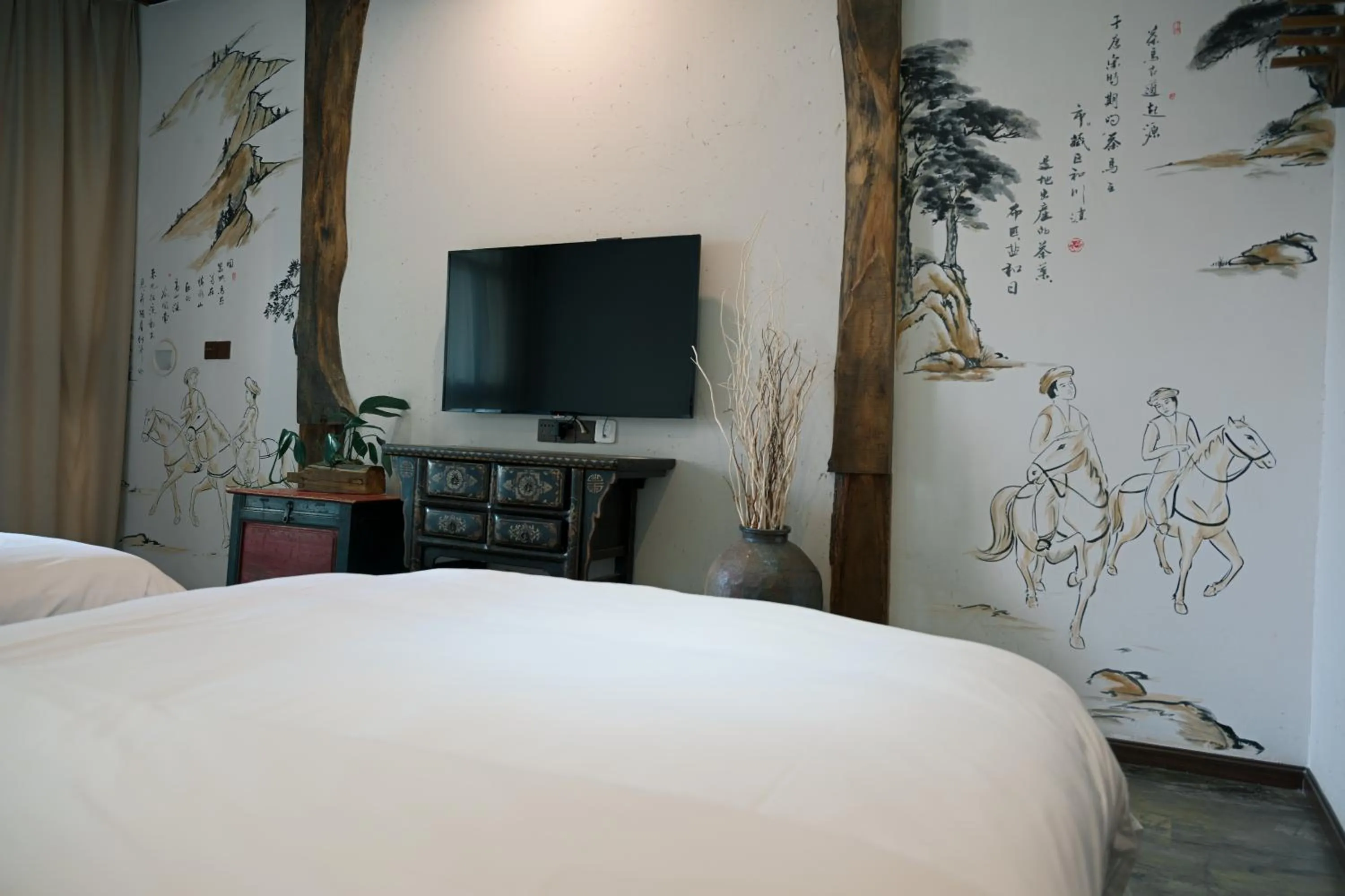 Bed in Old Story Inn Lijiang Old Town