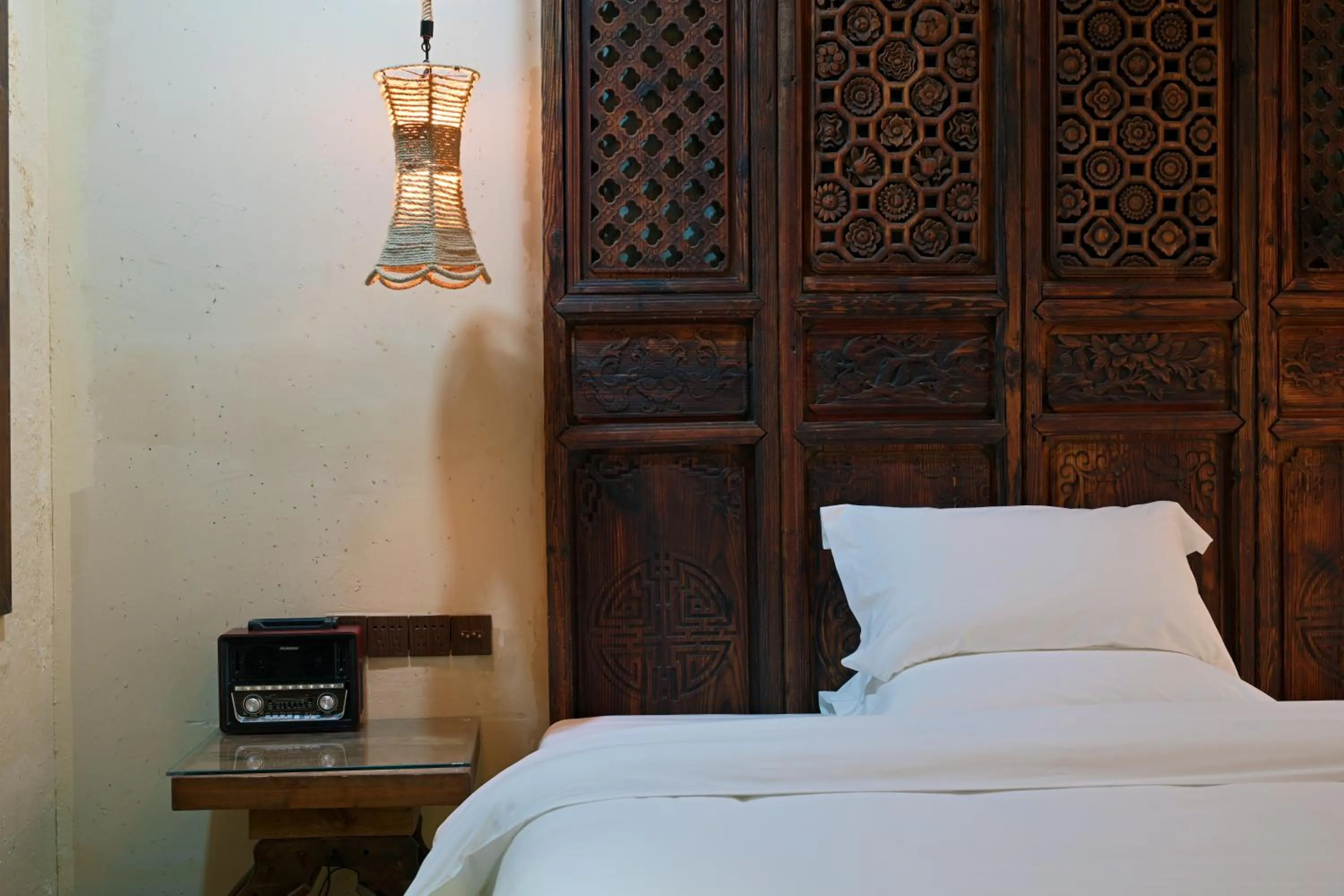 Bed in Old Story Inn Lijiang Old Town