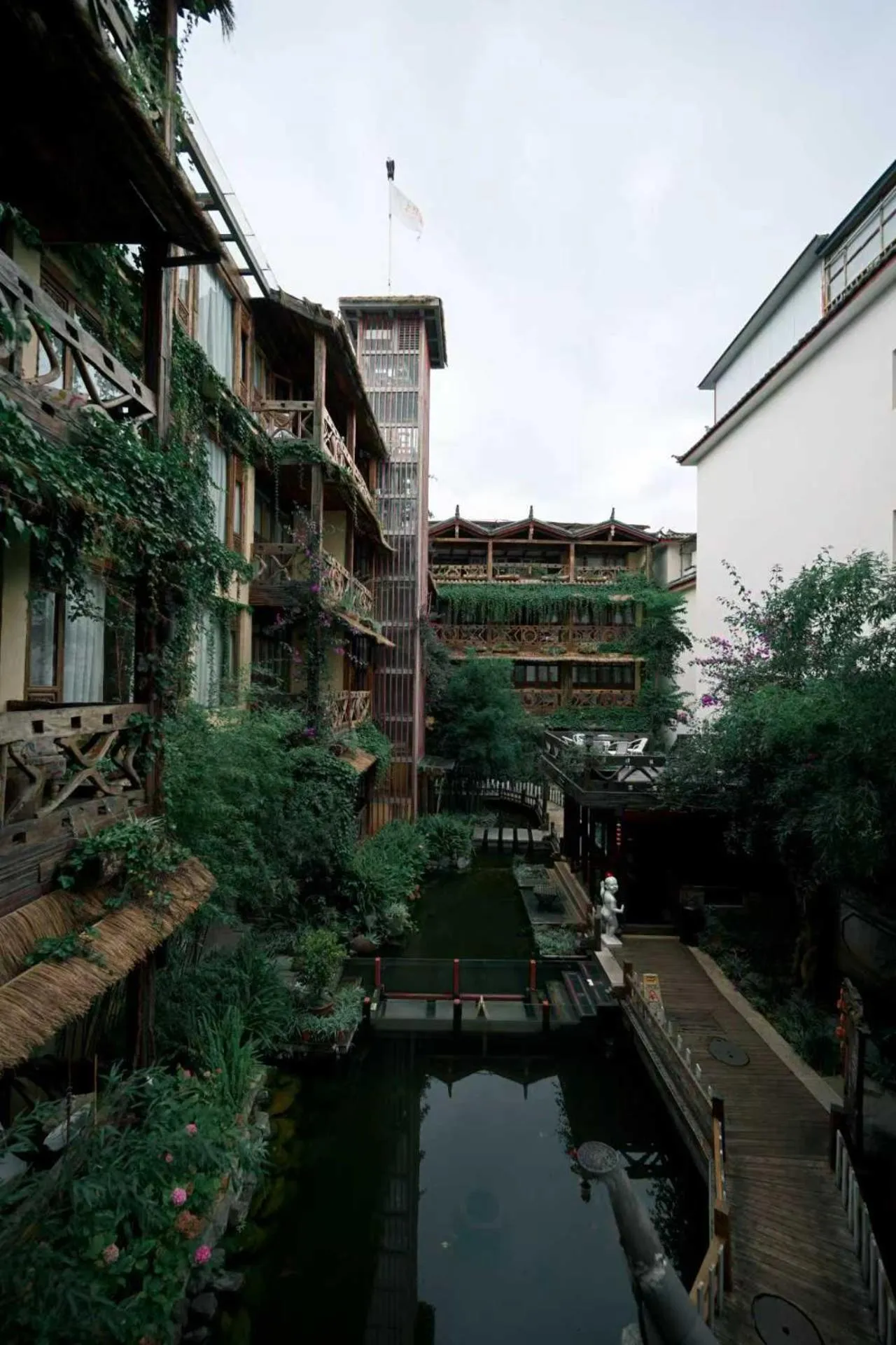 Property building in Old Story Inn Lijiang Old Town
