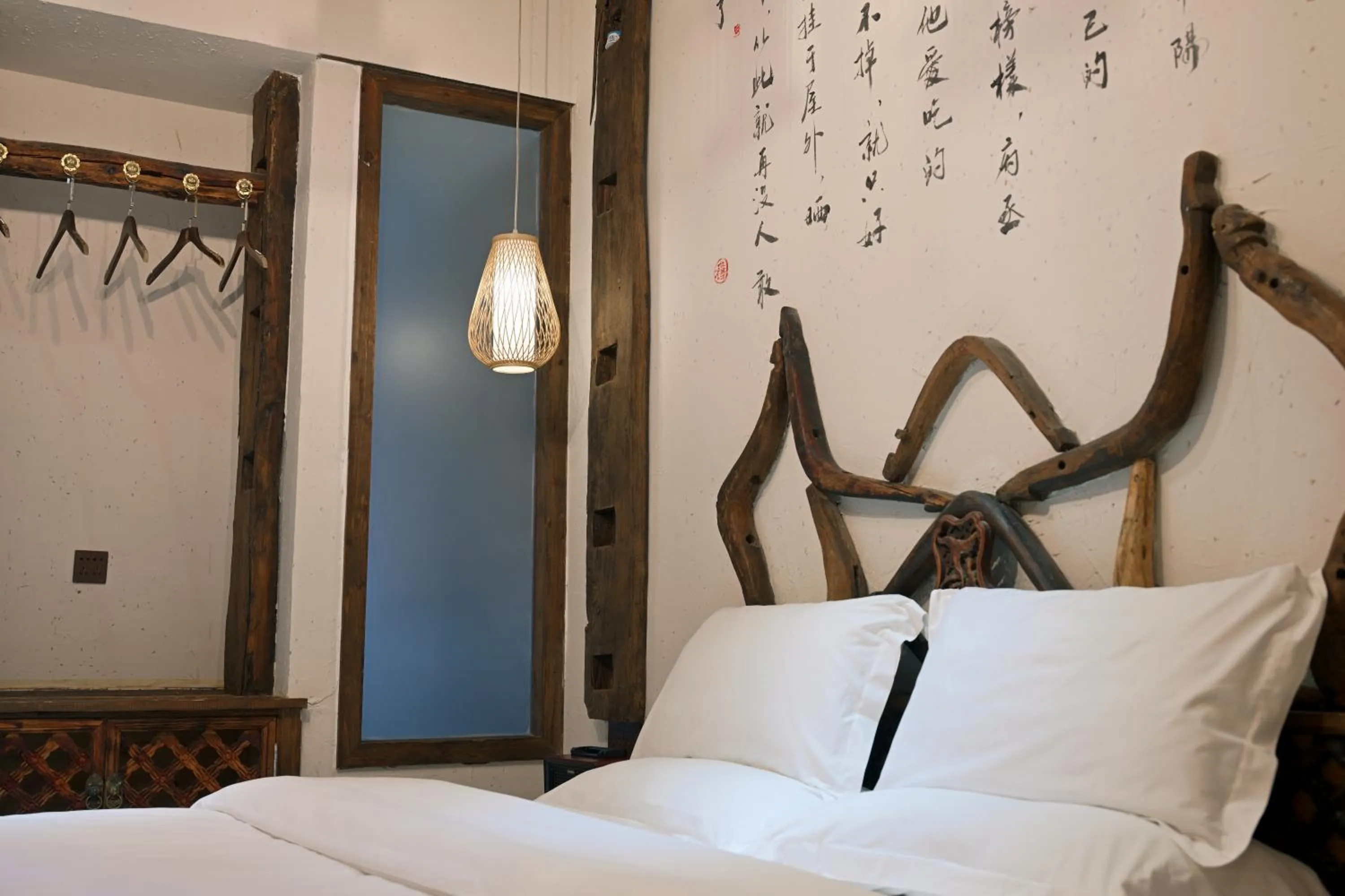 Bedroom, Bed in Old Story Inn Lijiang Old Town