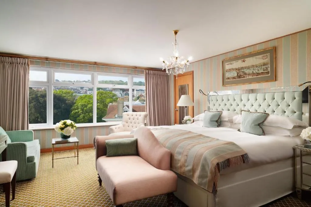 Bed in Duke Of Richmond Hotel