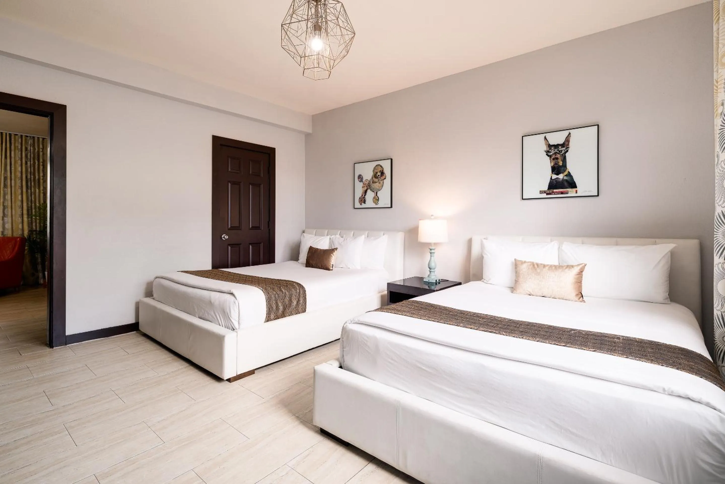 Bed in Tradewinds Apartment Hotel Miami Beach