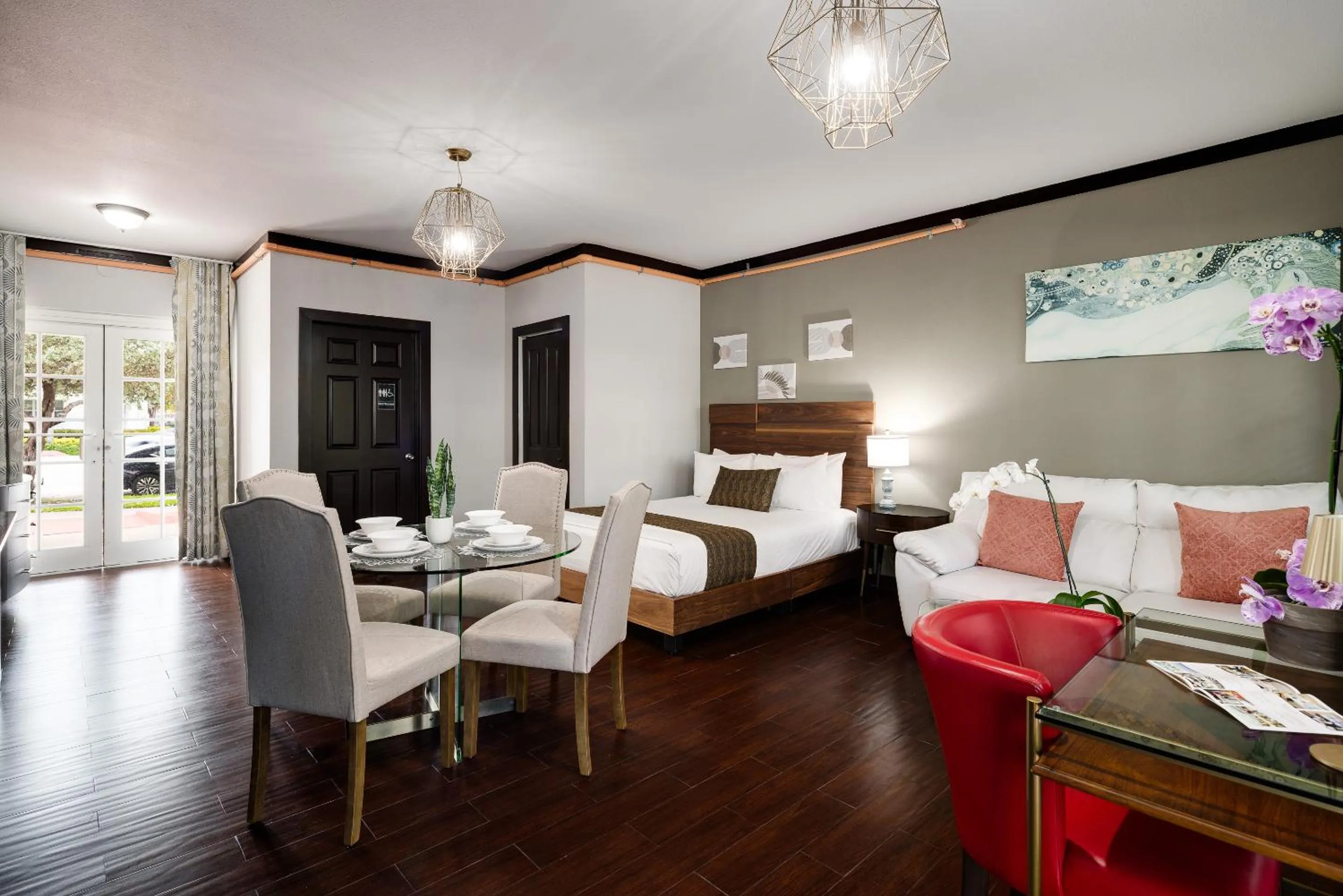 Bed in Tradewinds Apartment Hotel Miami Beach