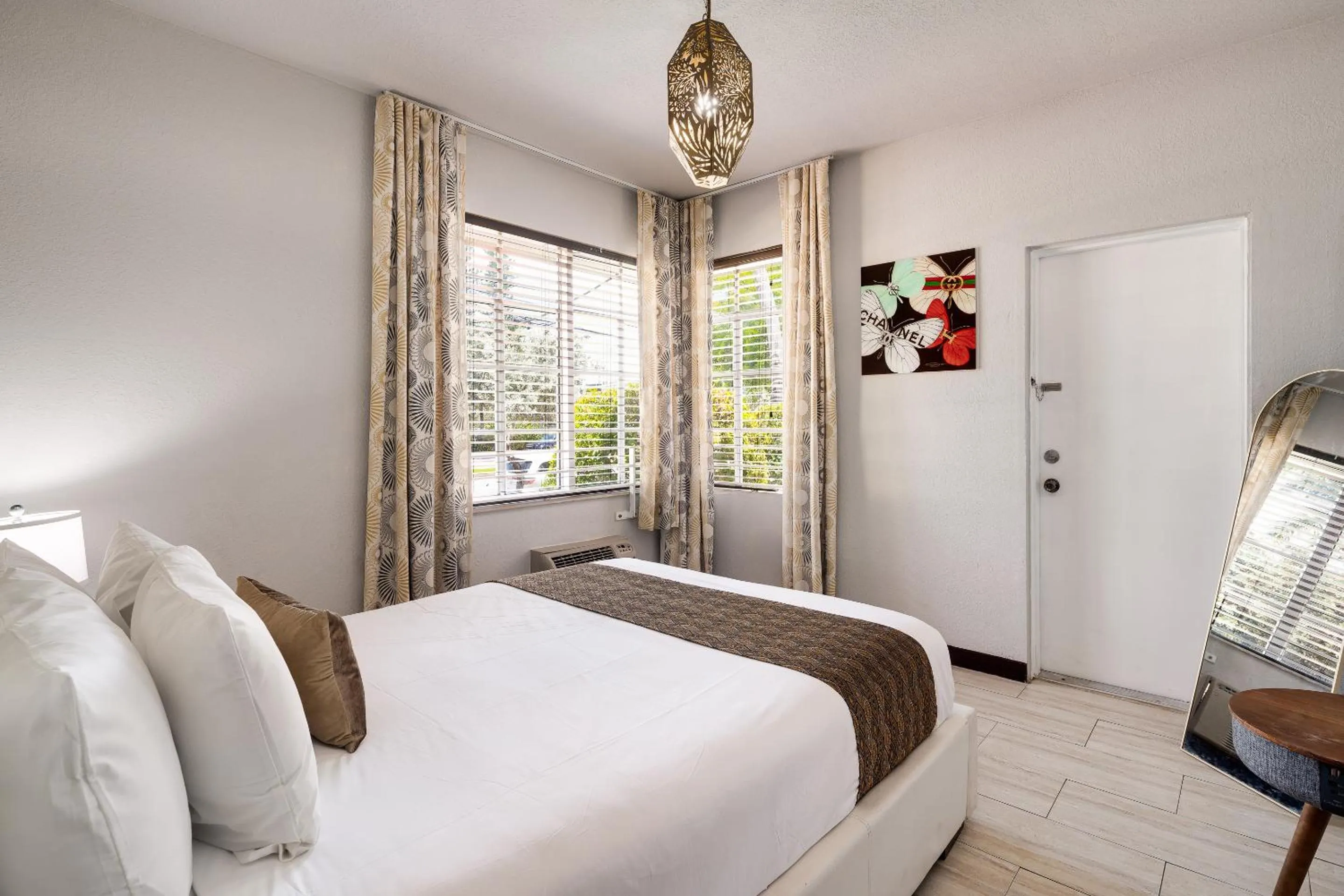 Bed in Tradewinds Apartment Hotel Miami Beach