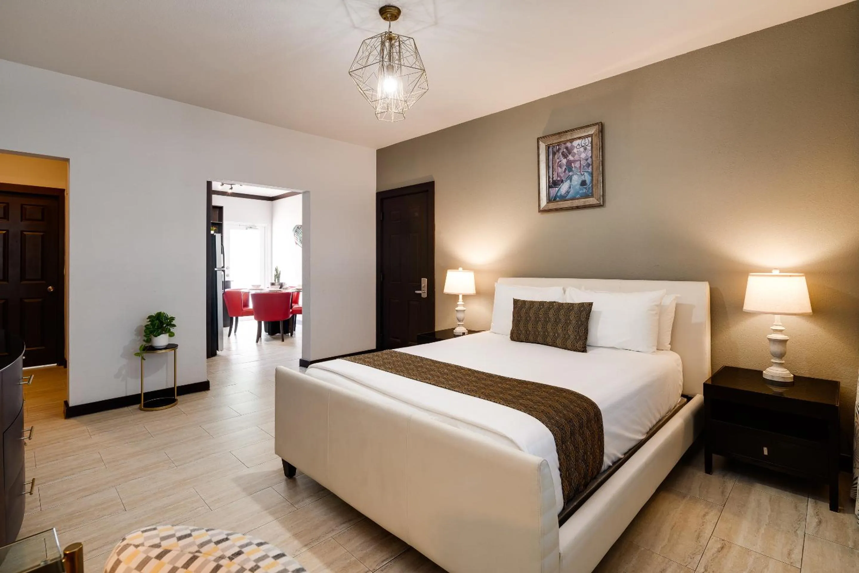 Bed in Tradewinds Apartment Hotel Miami Beach