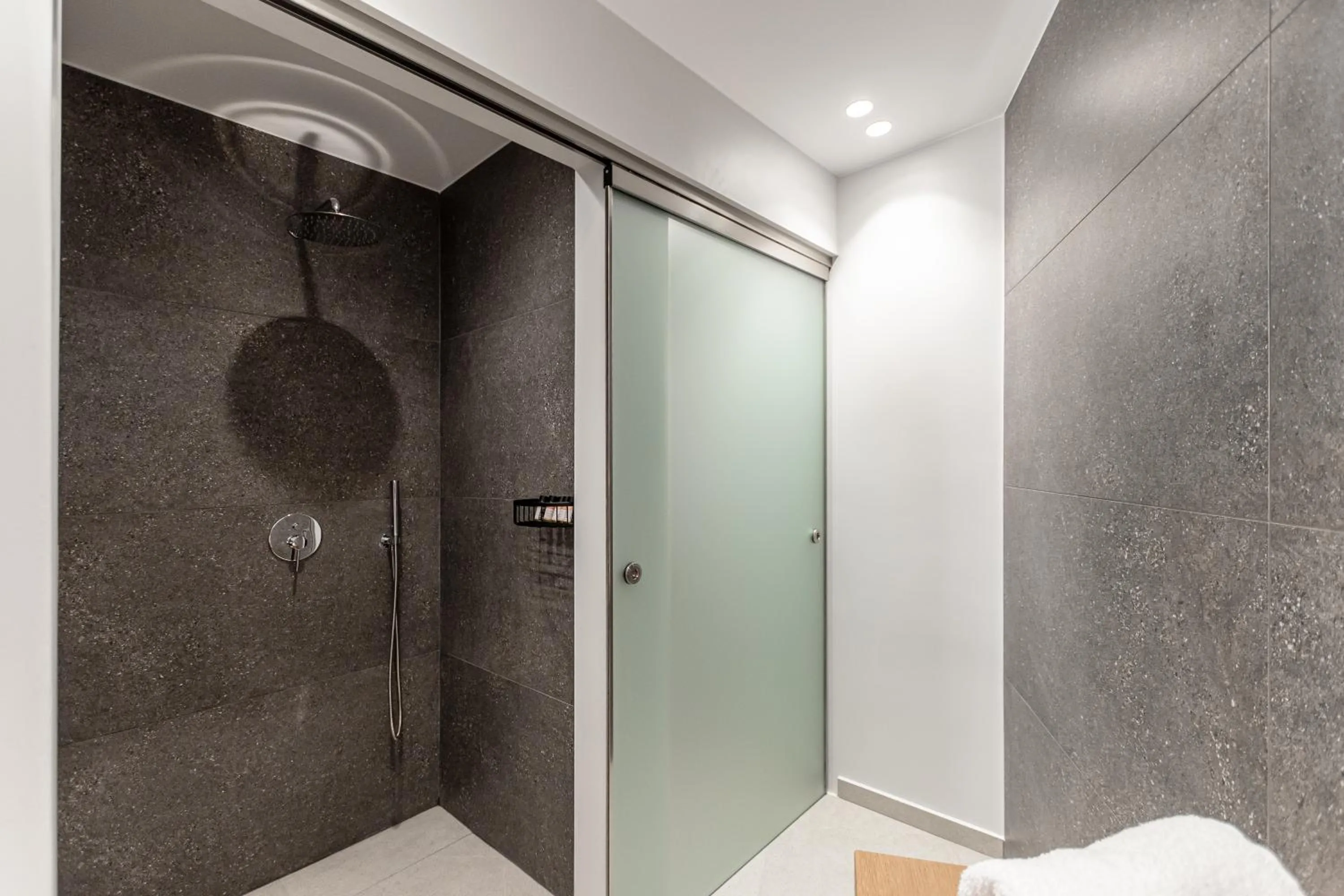 Bathroom in Lianos Village