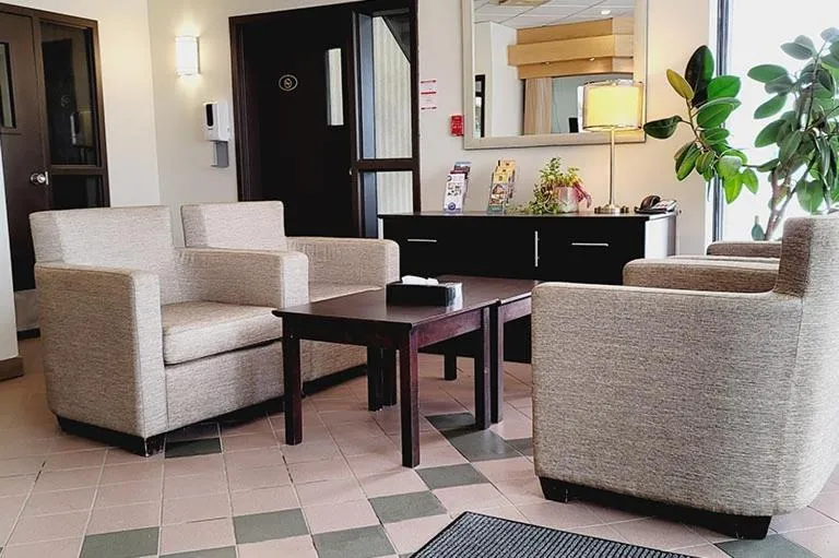 Quality Hotel & Suites